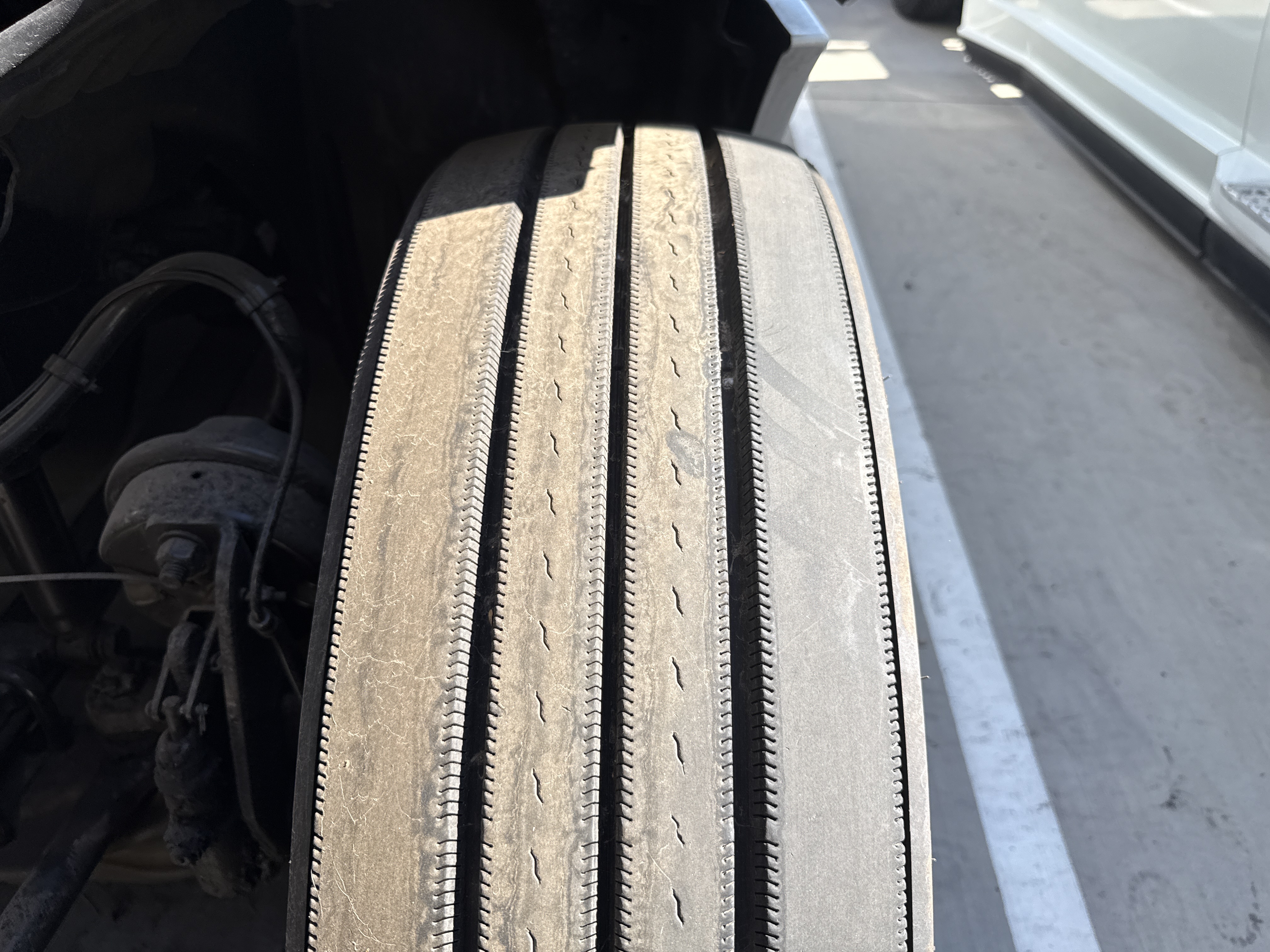 2019 FREIGHTLINER CASCADIA 126SLP - image 13