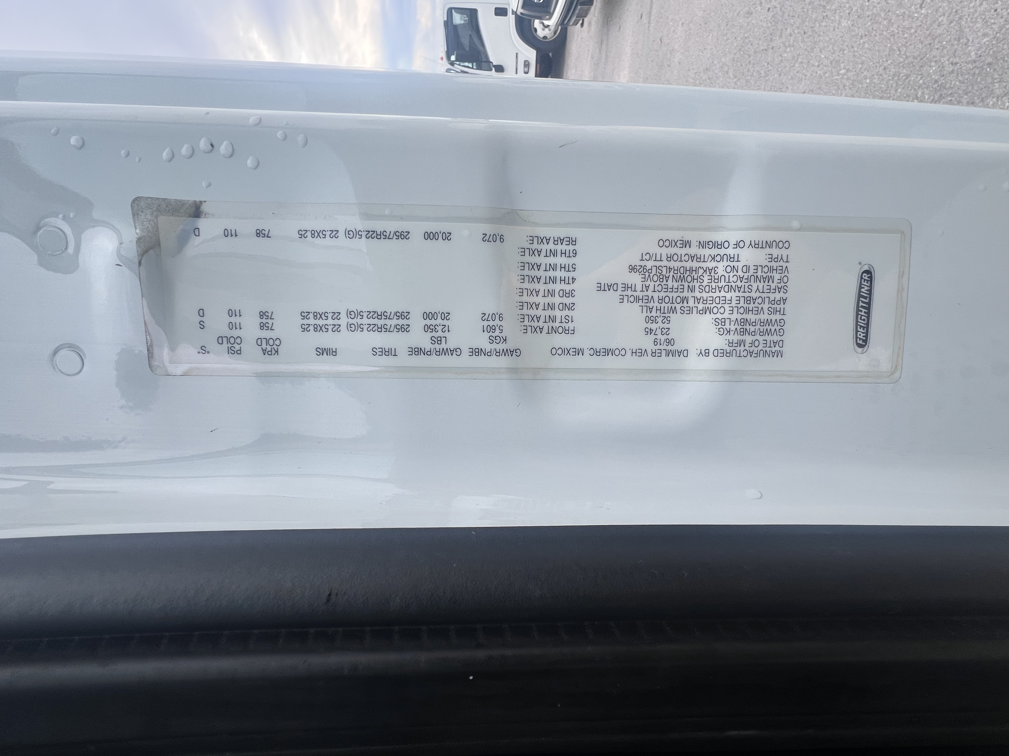 2020 FREIGHTLINER CASCADIA 126SLP - image 27