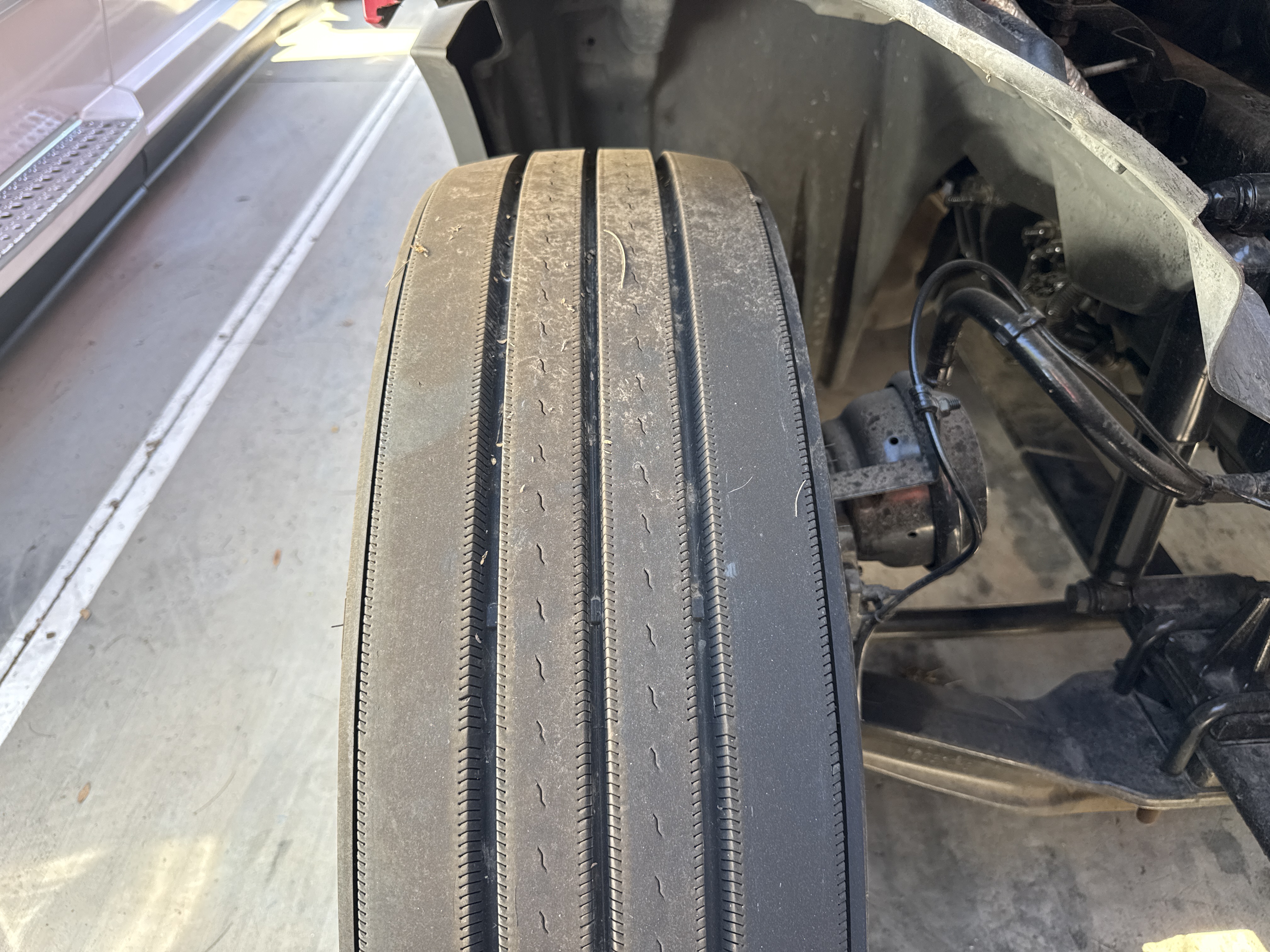 2020 FREIGHTLINER CASCADIA 126SLP - image 13