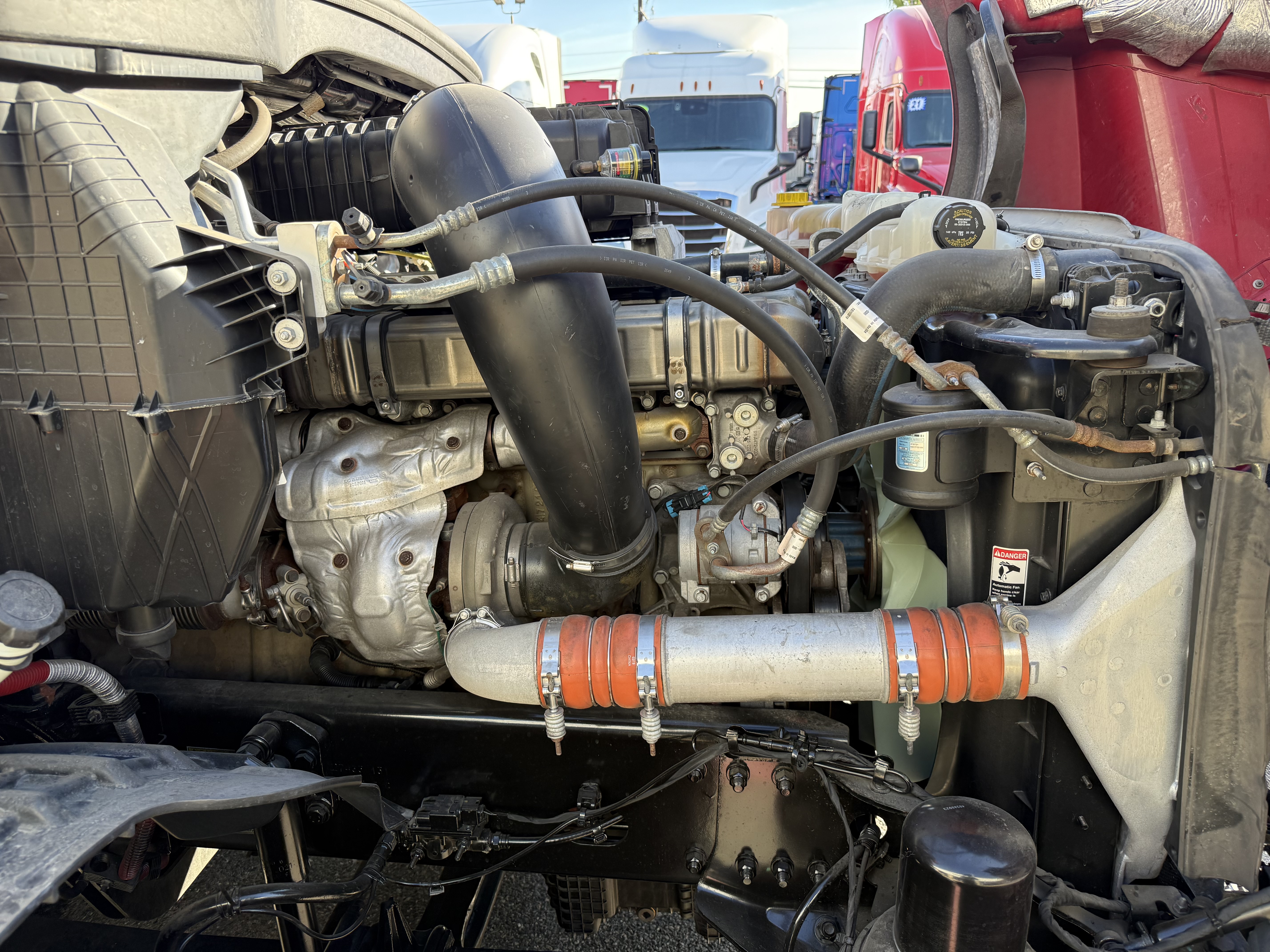 2021 FREIGHTLINER CASCADIA 126SLP - image 10