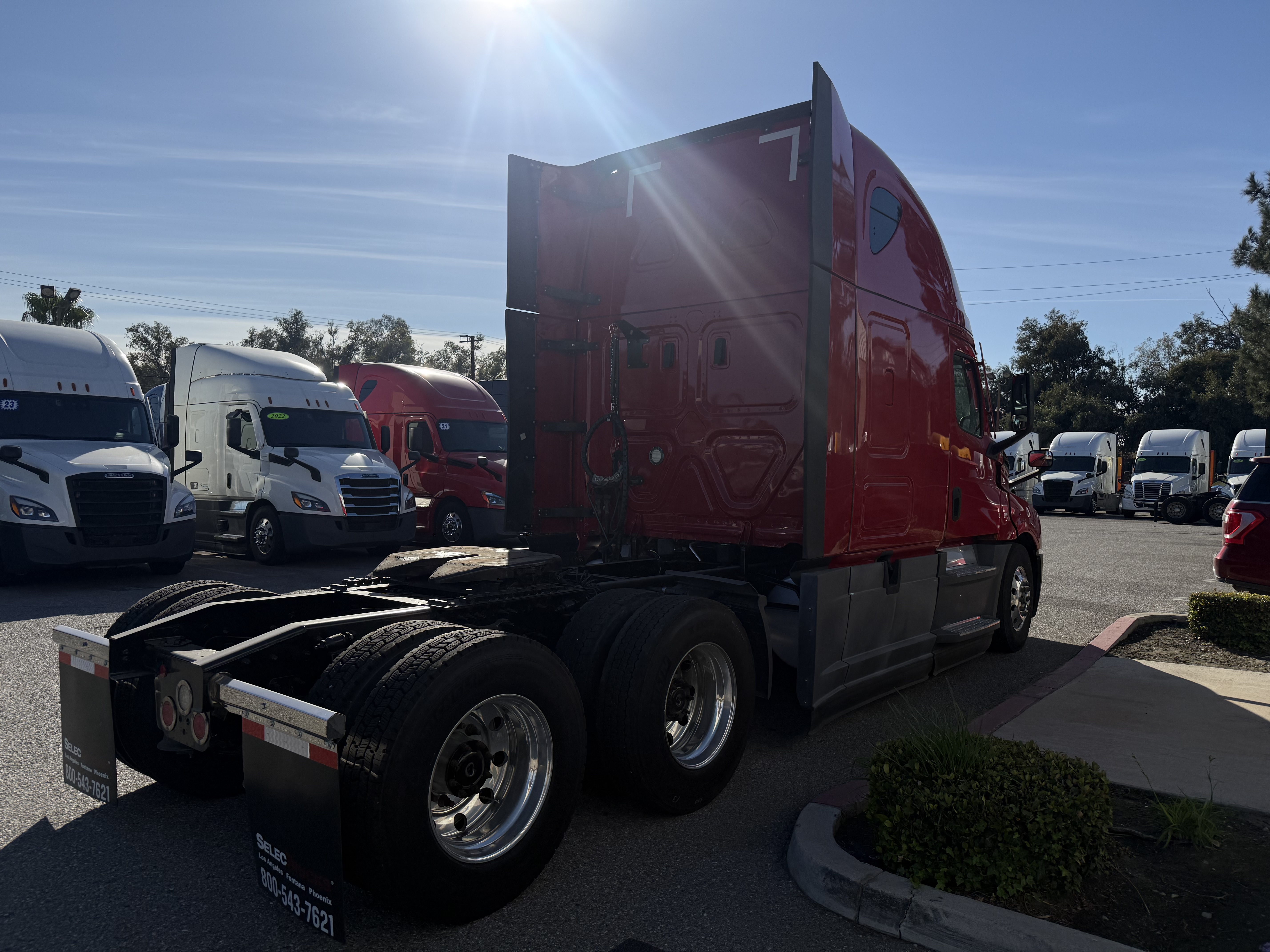2020 FREIGHTLINER CASCADIA 126SLP - image 6