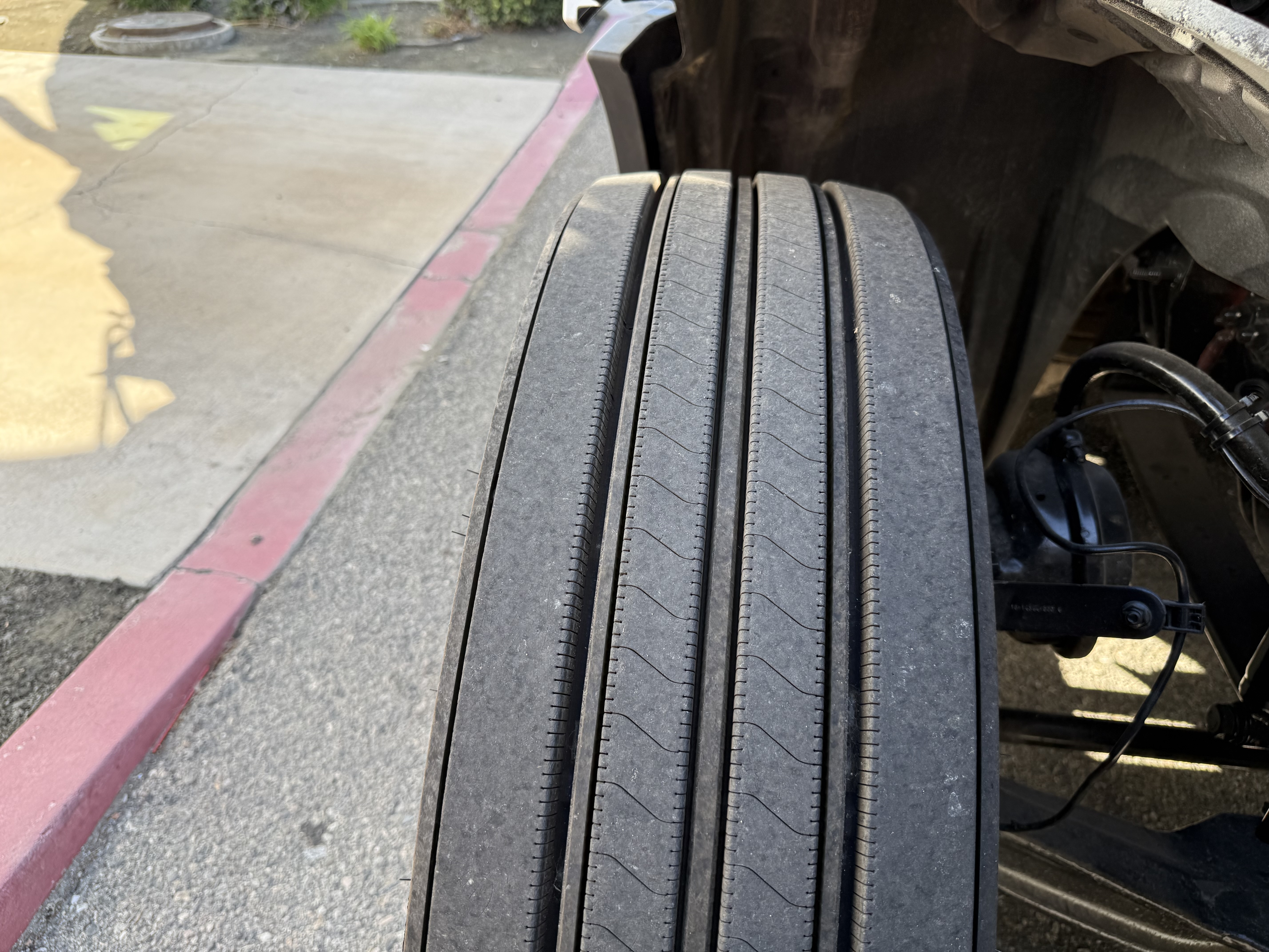 2023 FREIGHTLINER CASCADIA 126SLP - image 13