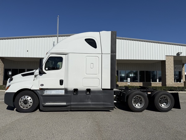 FREIGHTLINER CASCADIA 126SLP 2023