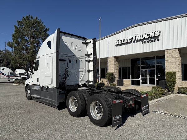 FREIGHTLINER CASCADIA 126SLP 2023