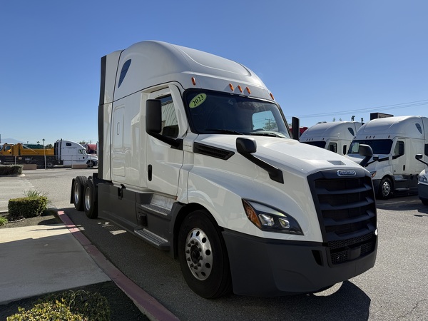 FREIGHTLINER CASCADIA 126SLP 2023