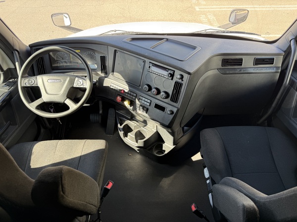 FREIGHTLINER CASCADIA 126SLP 2023