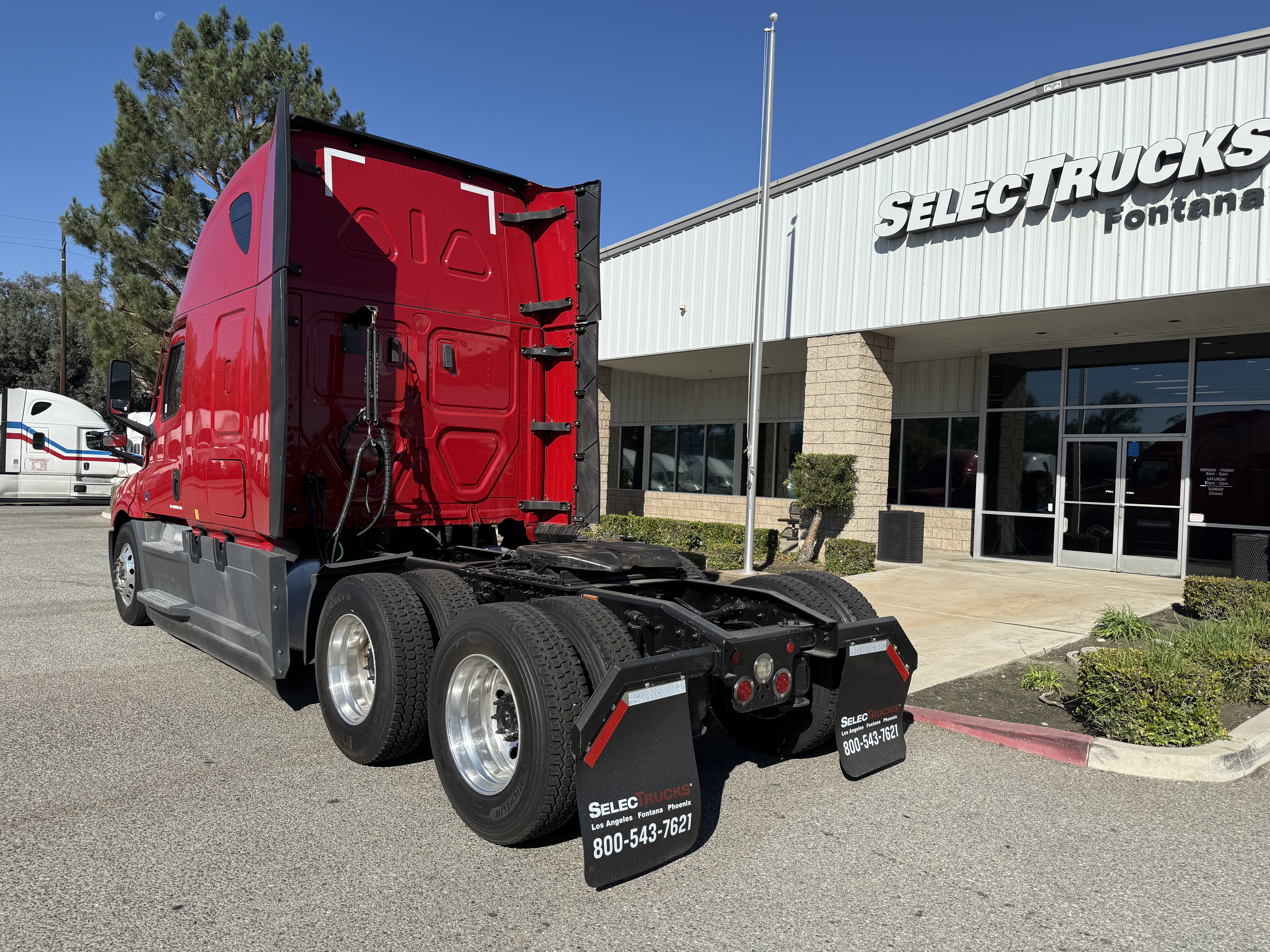 2020 FREIGHTLINER CASCADIA 126SLP - image 4