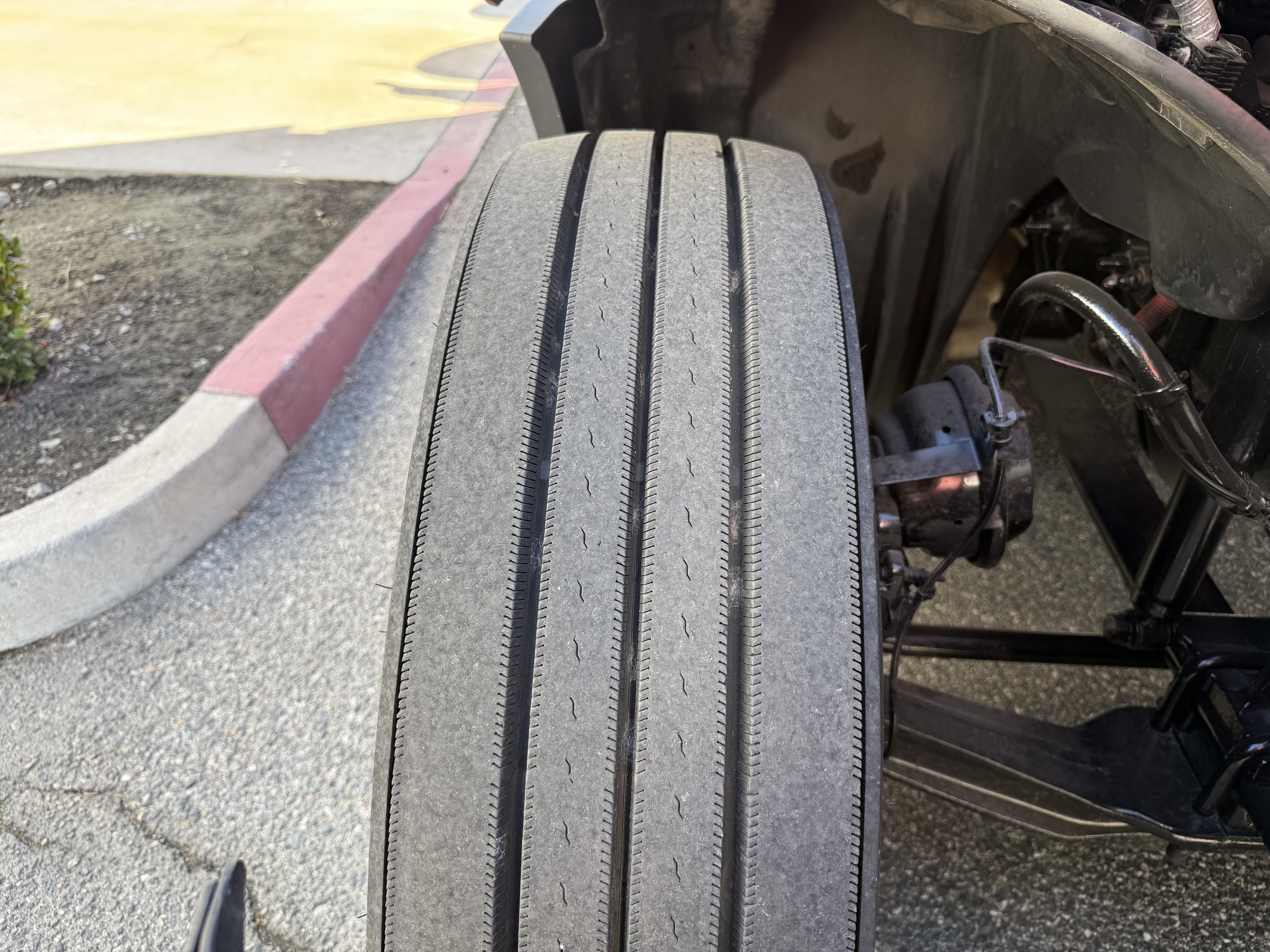 2020 FREIGHTLINER CASCADIA 126SLP - image 12