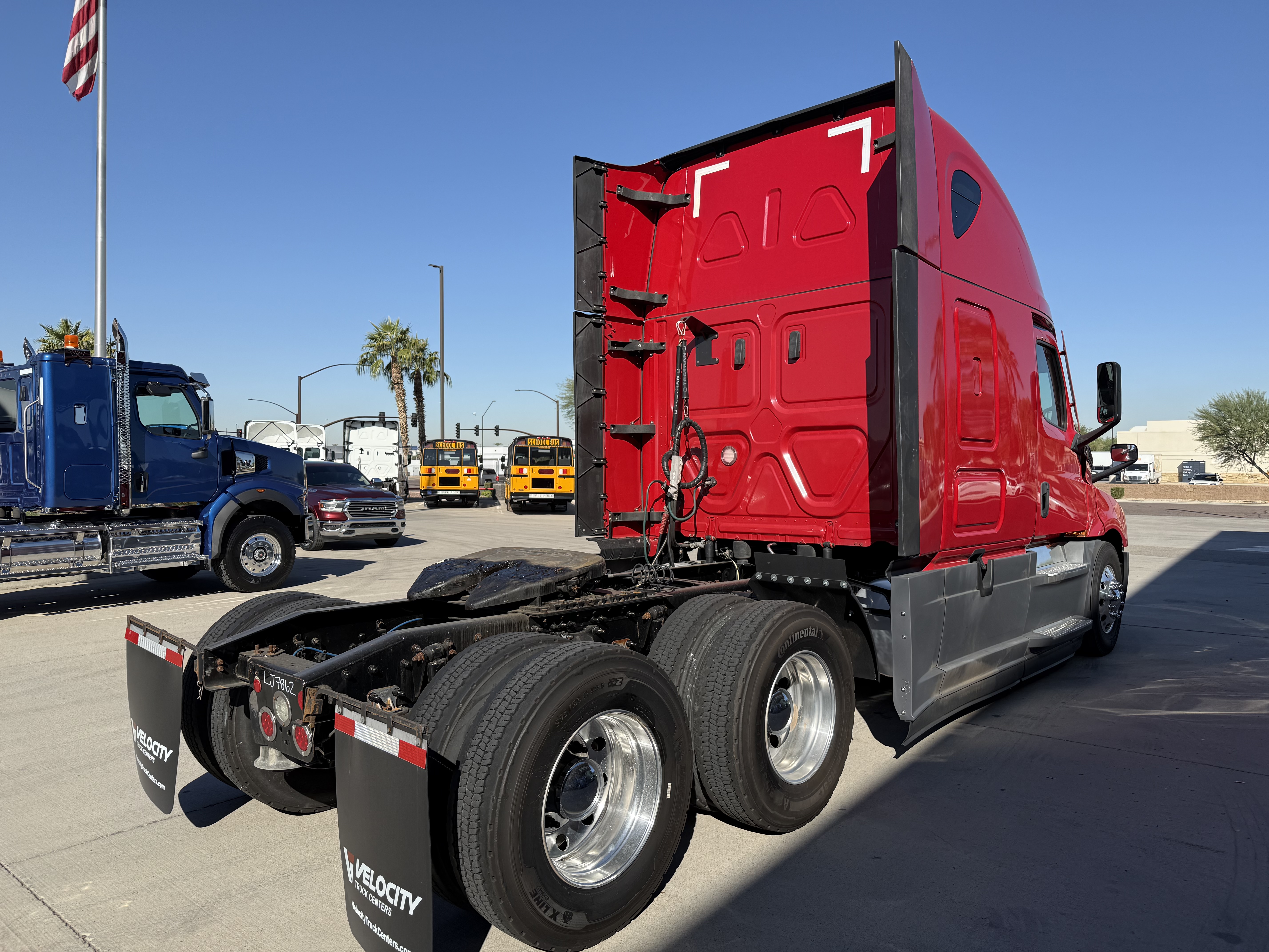 2021 FREIGHTLINER CASCADIA 126SLP - image 6