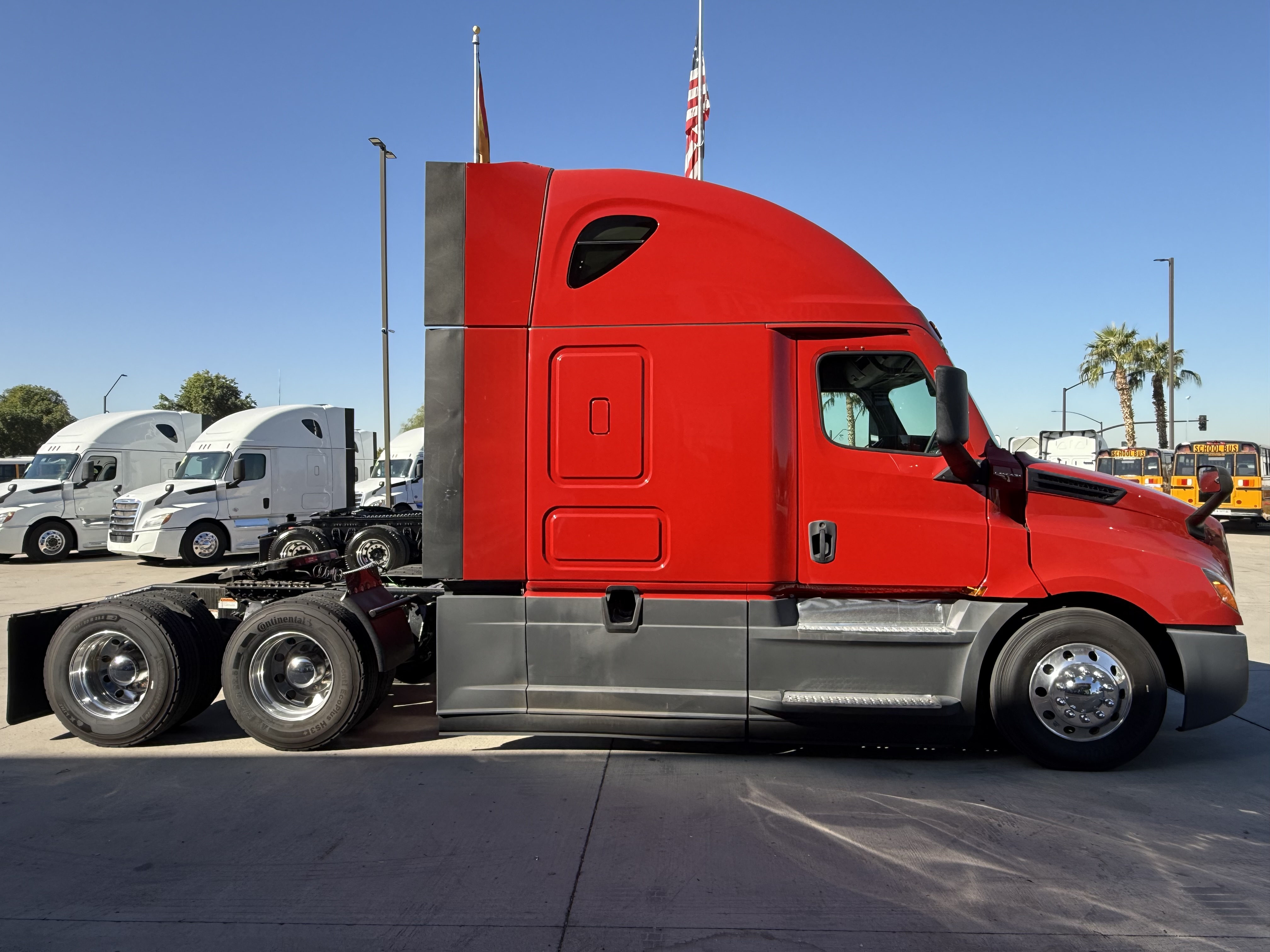 2021 FREIGHTLINER CASCADIA 126SLP - image 7