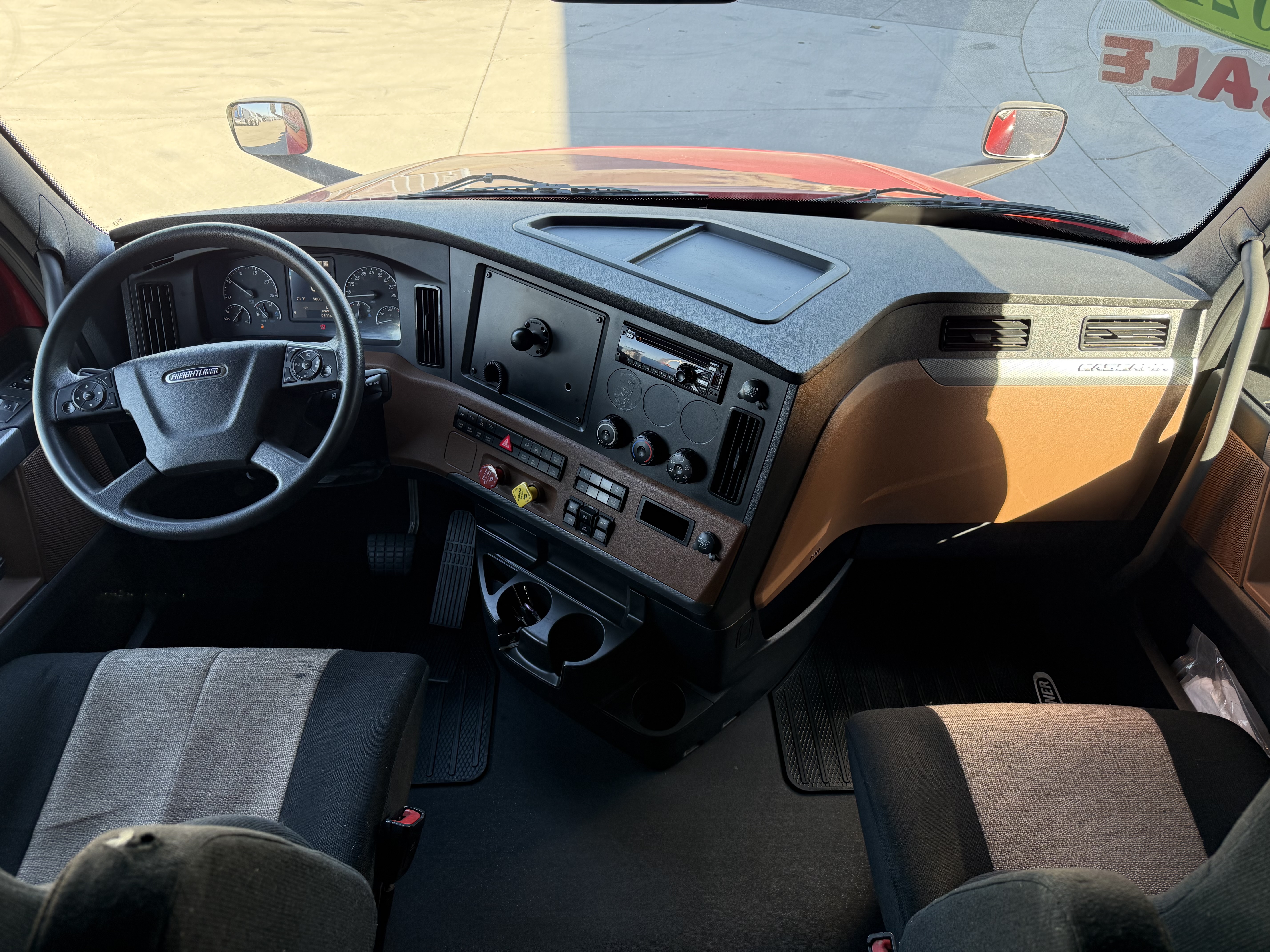 2021 FREIGHTLINER CASCADIA 126SLP - image 16
