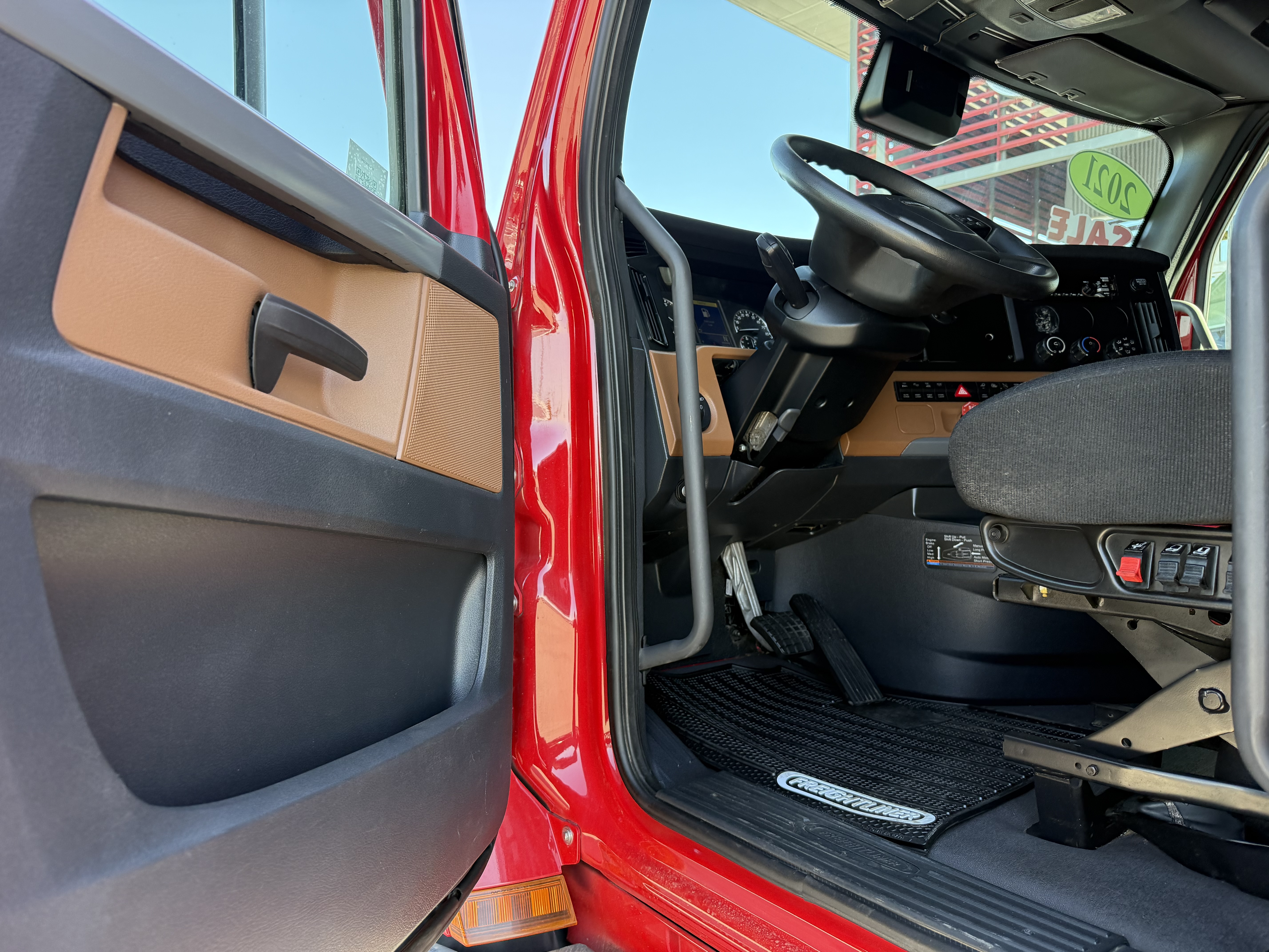 2021 FREIGHTLINER CASCADIA 126SLP - image 18