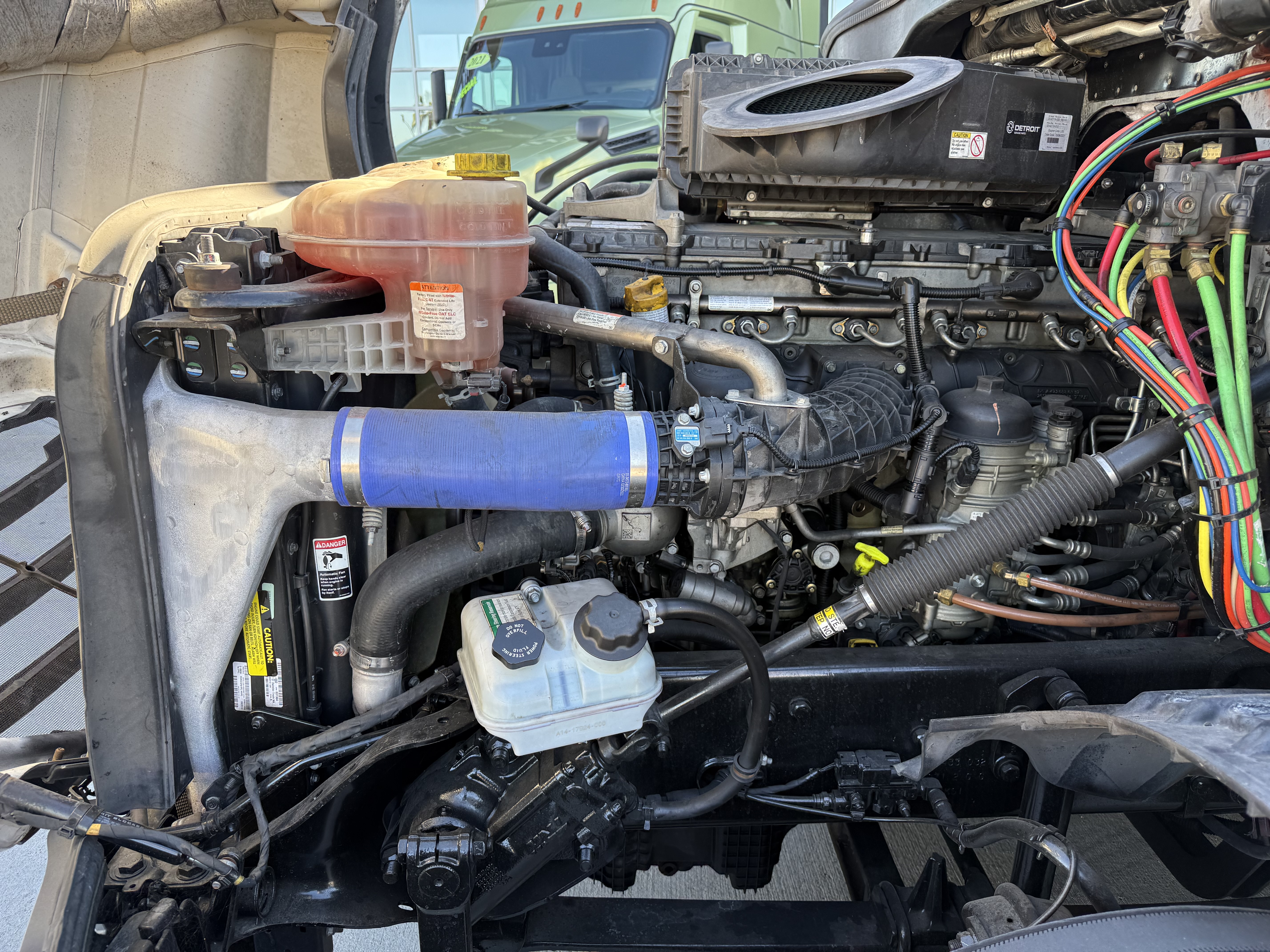 2022 FREIGHTLINER CASCADIA 126SLP - image 10