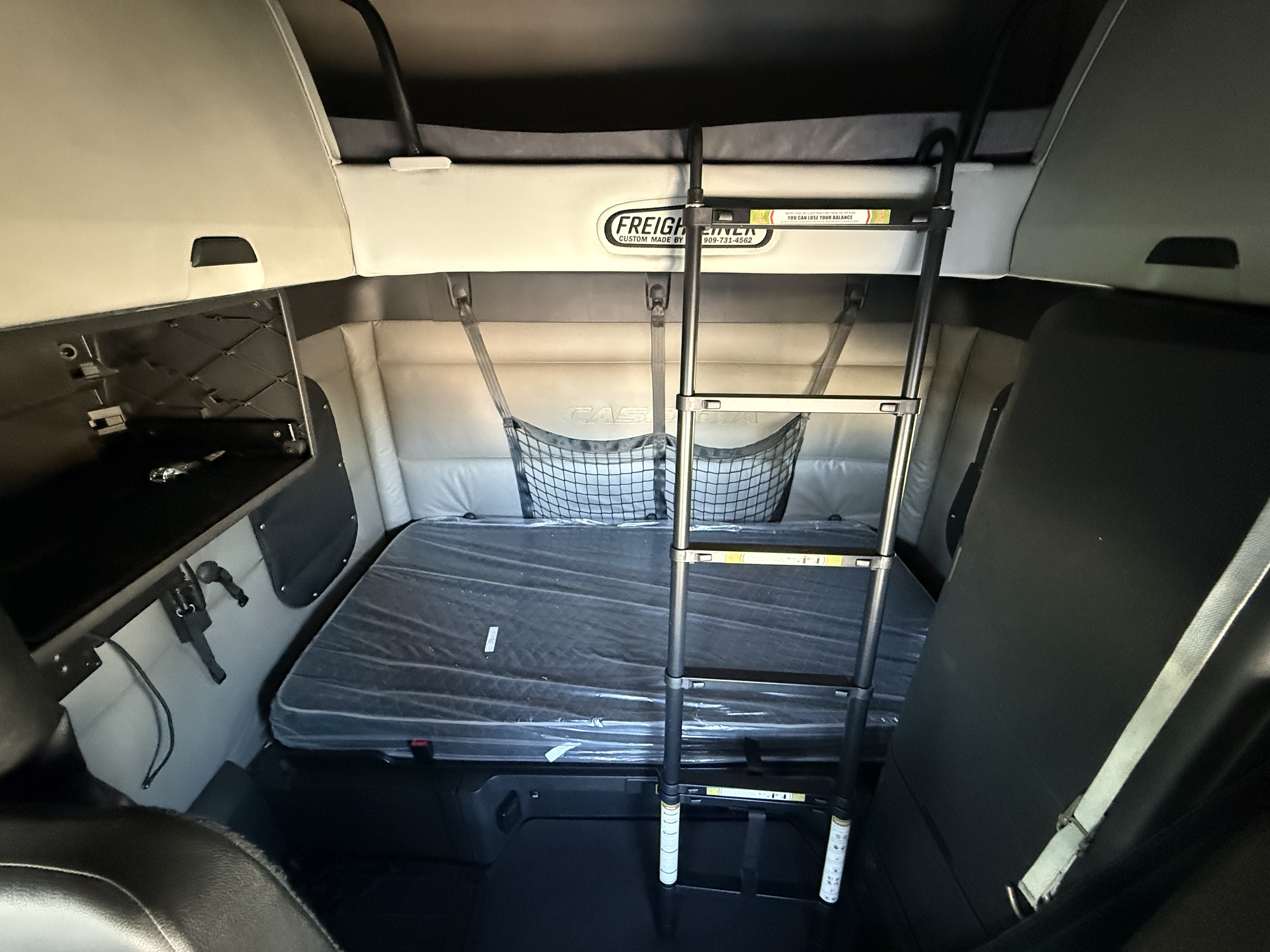 2022 FREIGHTLINER CASCADIA 126SLP - image 15