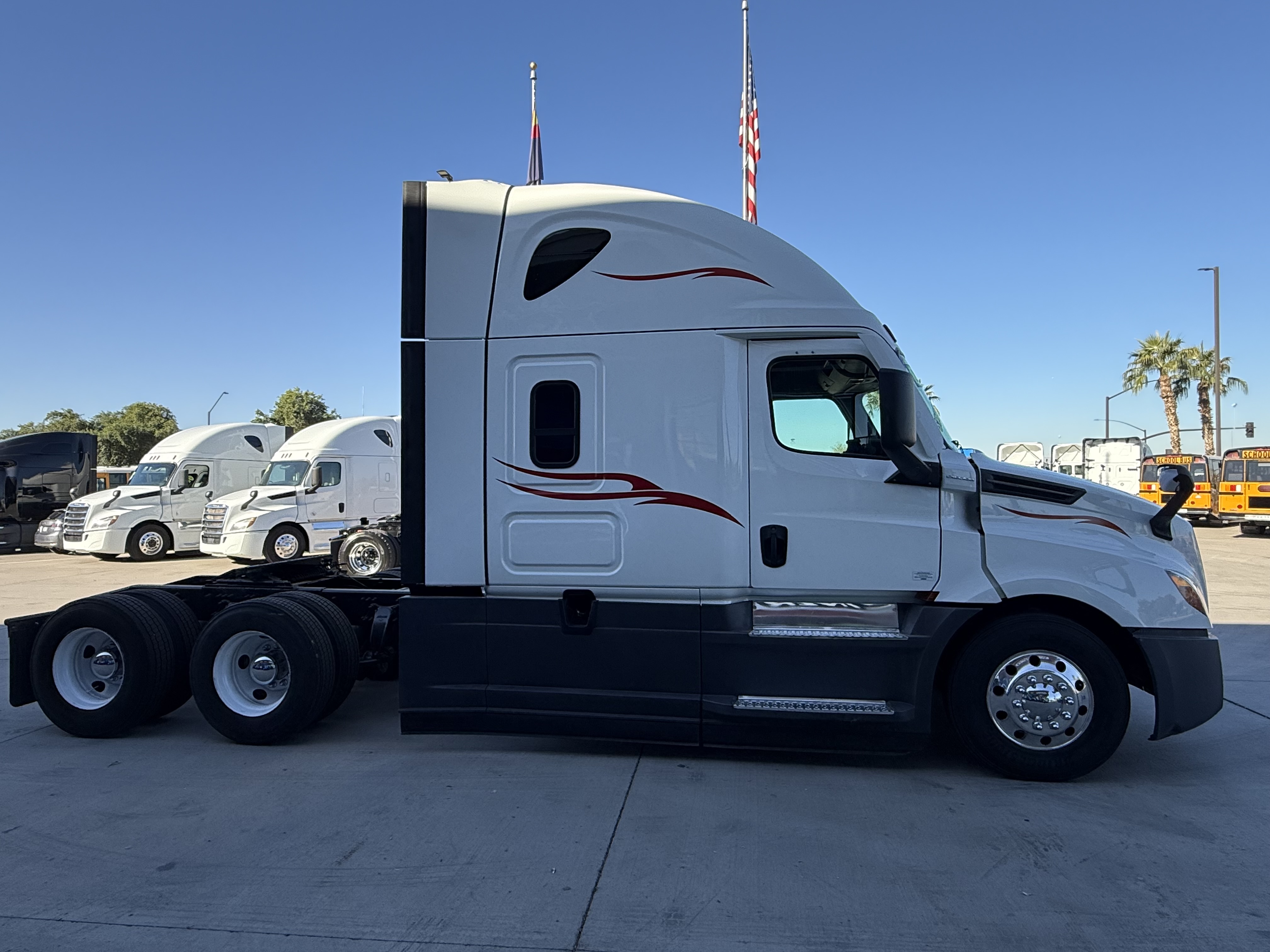 2021 FREIGHTLINER CASCADIA 126SLP - image 7