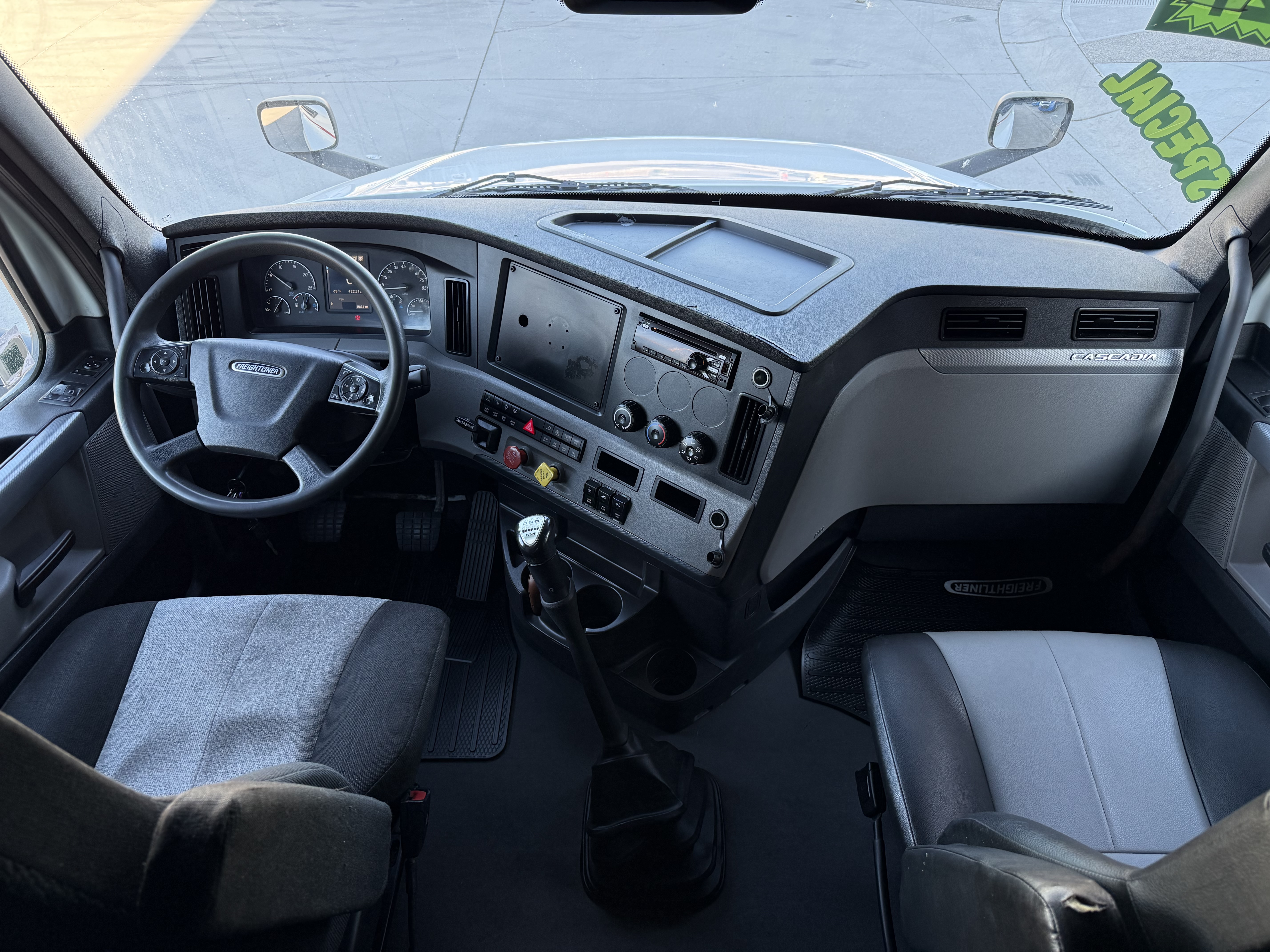 2021 FREIGHTLINER CASCADIA 126SLP - image 15