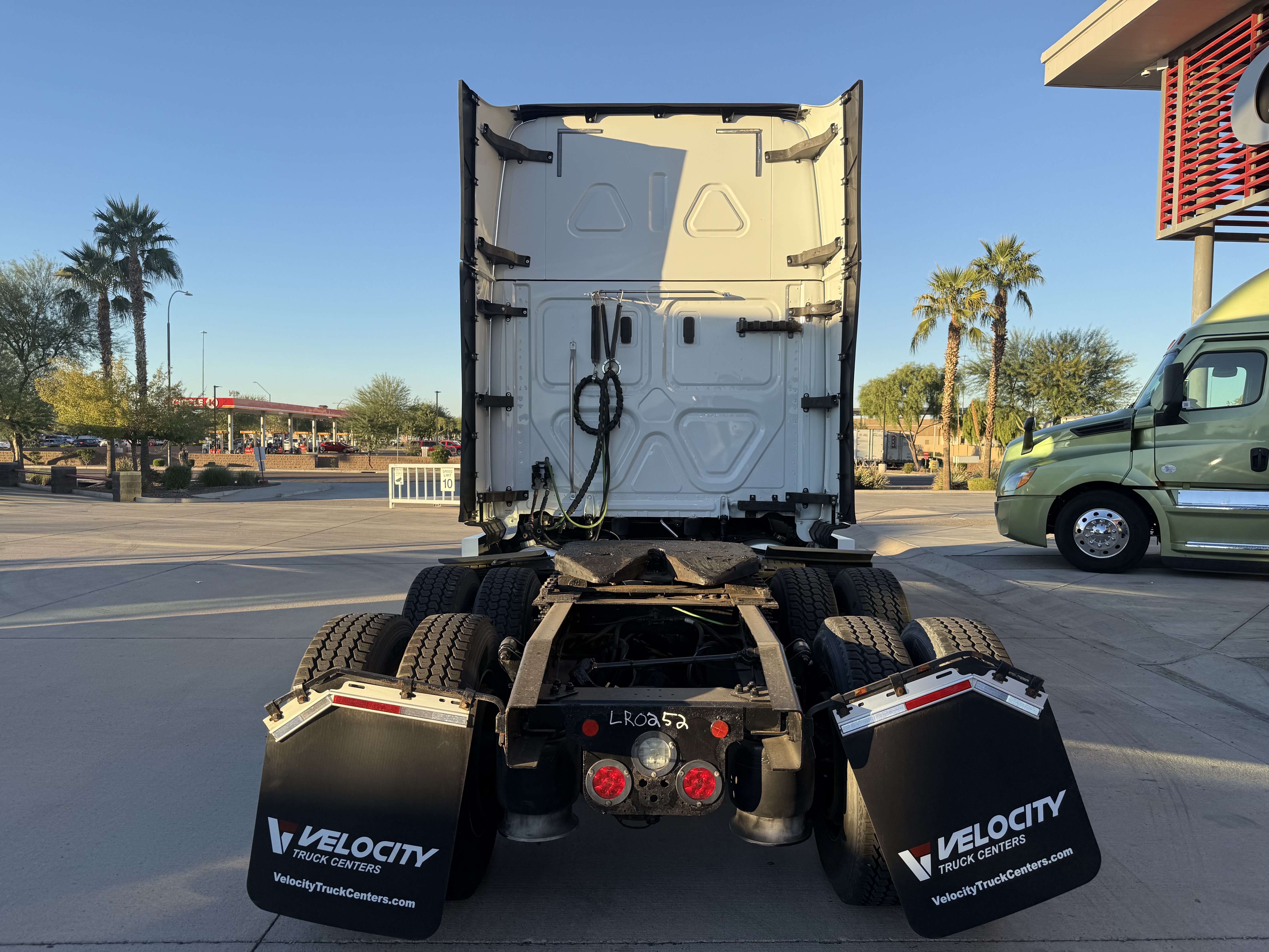 2020 FREIGHTLINER CASCADIA 126SLP - image 5