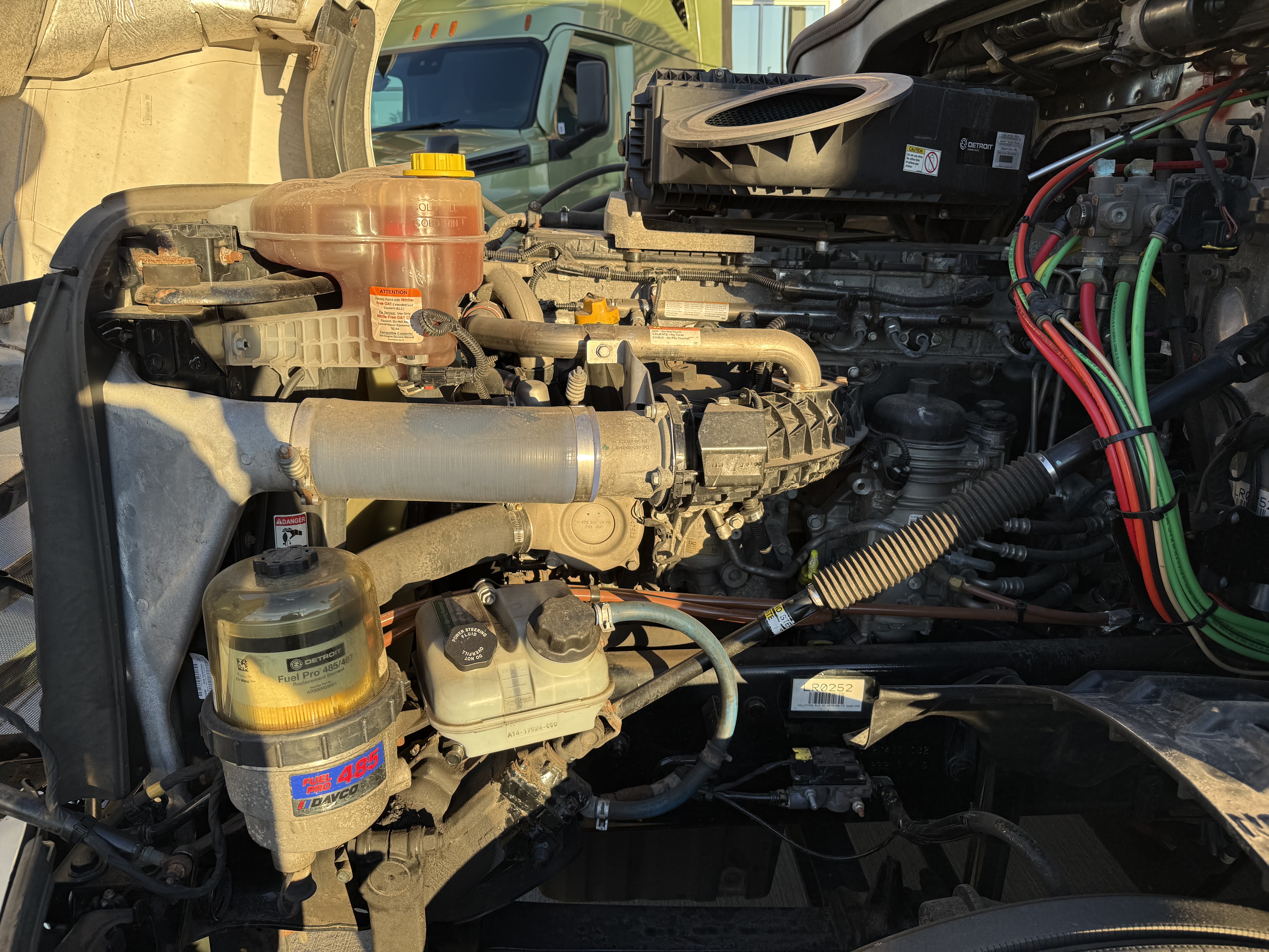 2020 FREIGHTLINER CASCADIA 126SLP - image 10