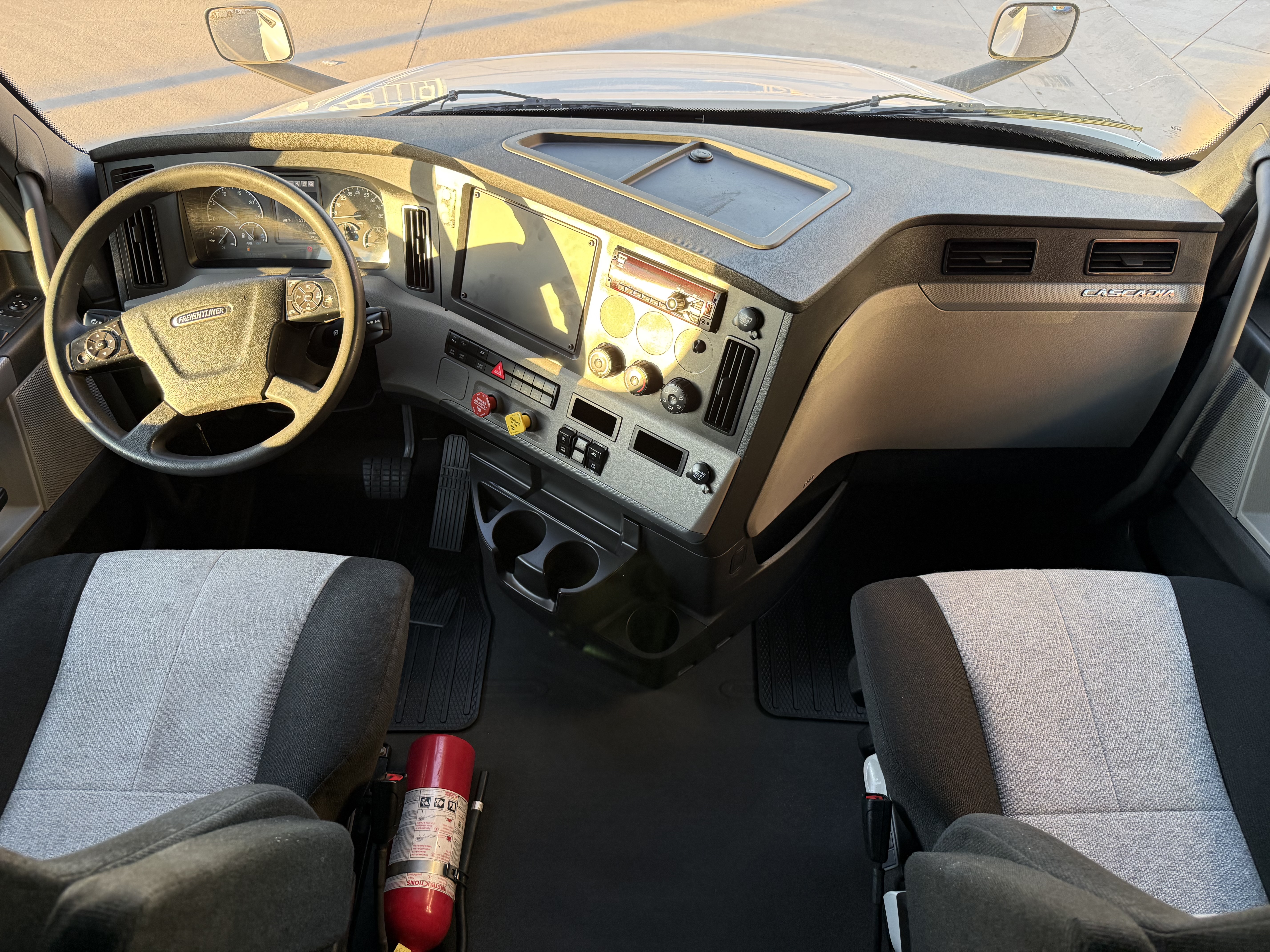 2020 FREIGHTLINER CASCADIA 126SLP - image 16