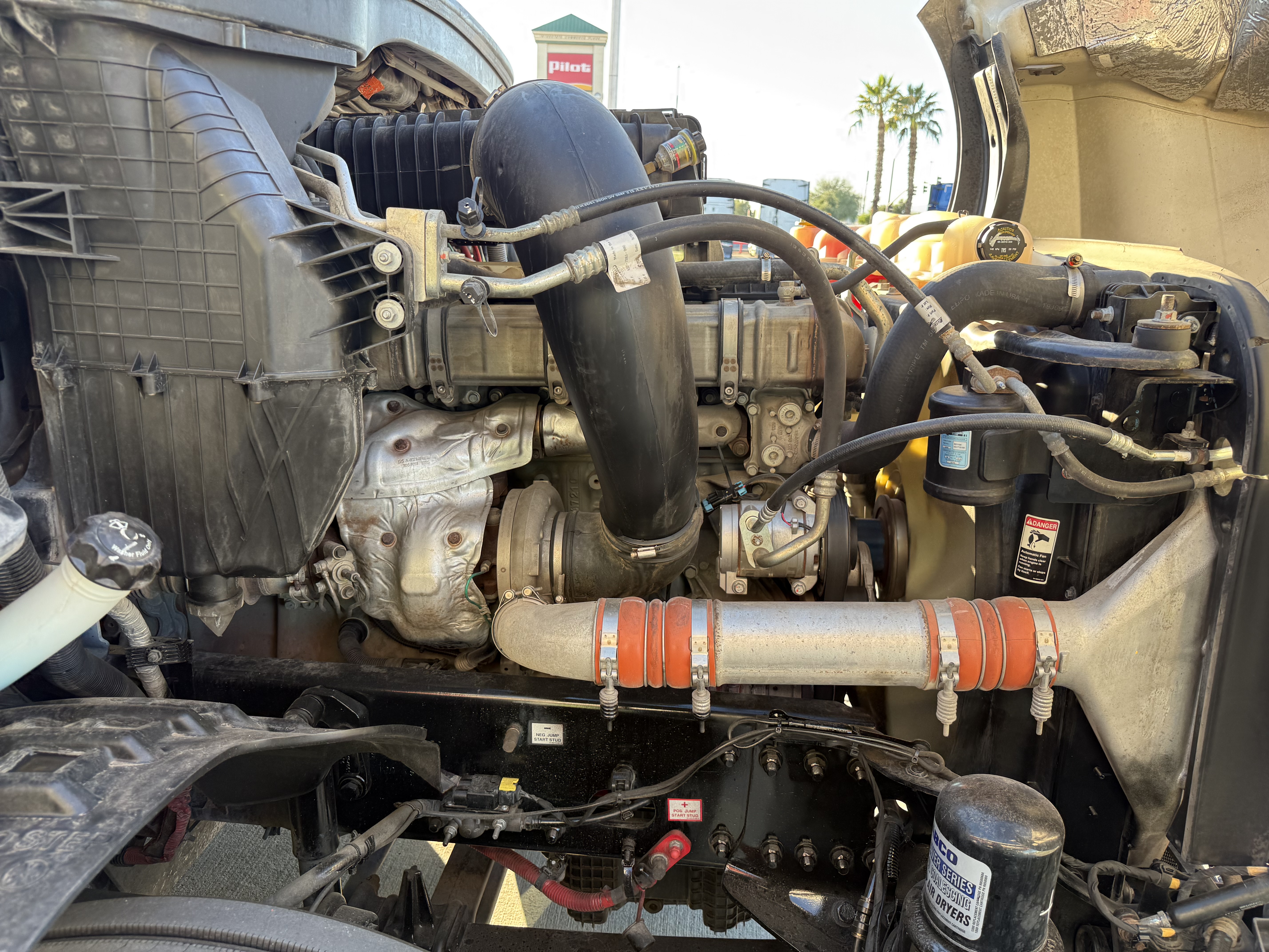 2020 FREIGHTLINER CASCADIA 126SLP - image 9