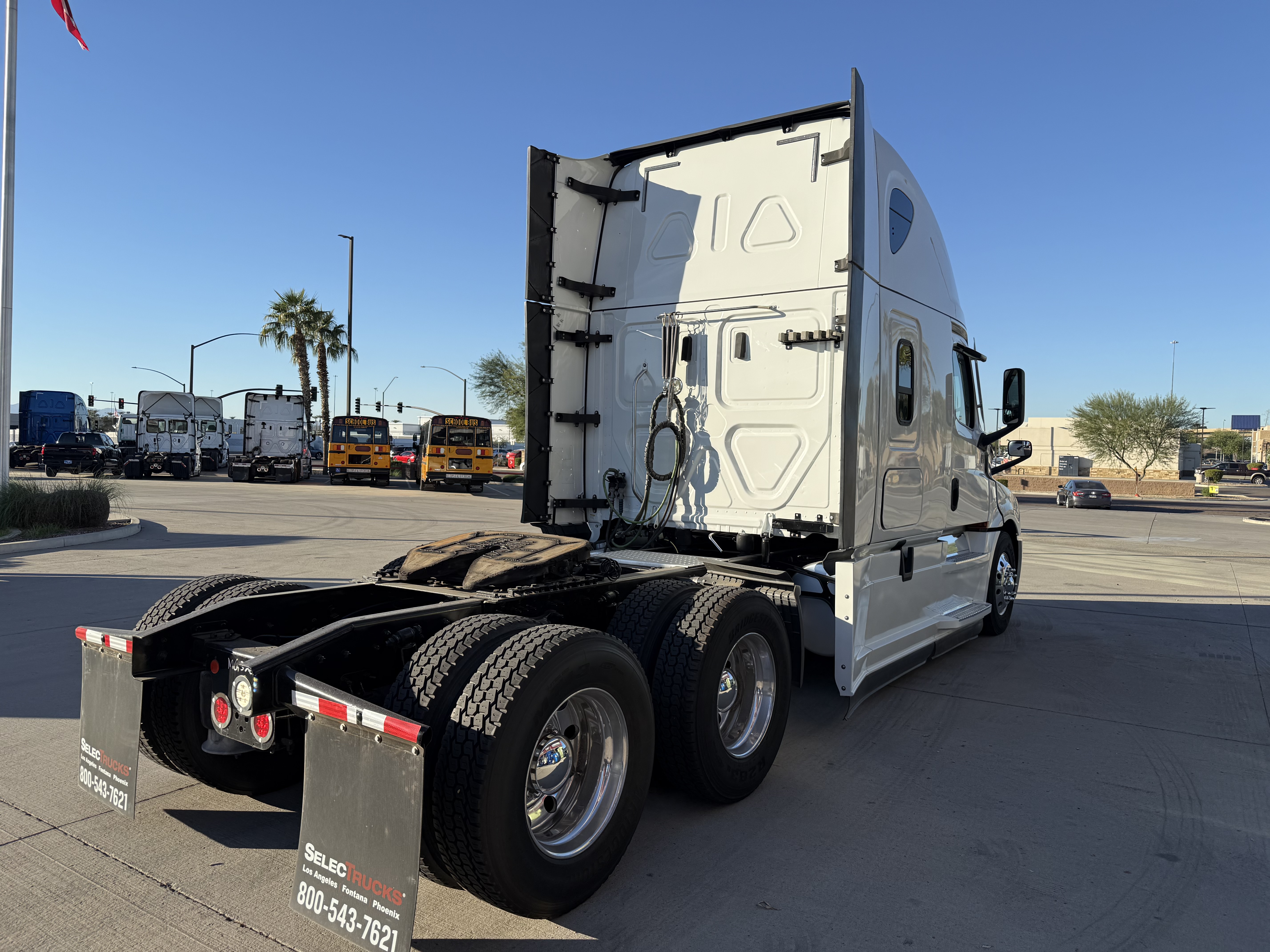 2021 FREIGHTLINER CASCADIA 126SLP - image 6