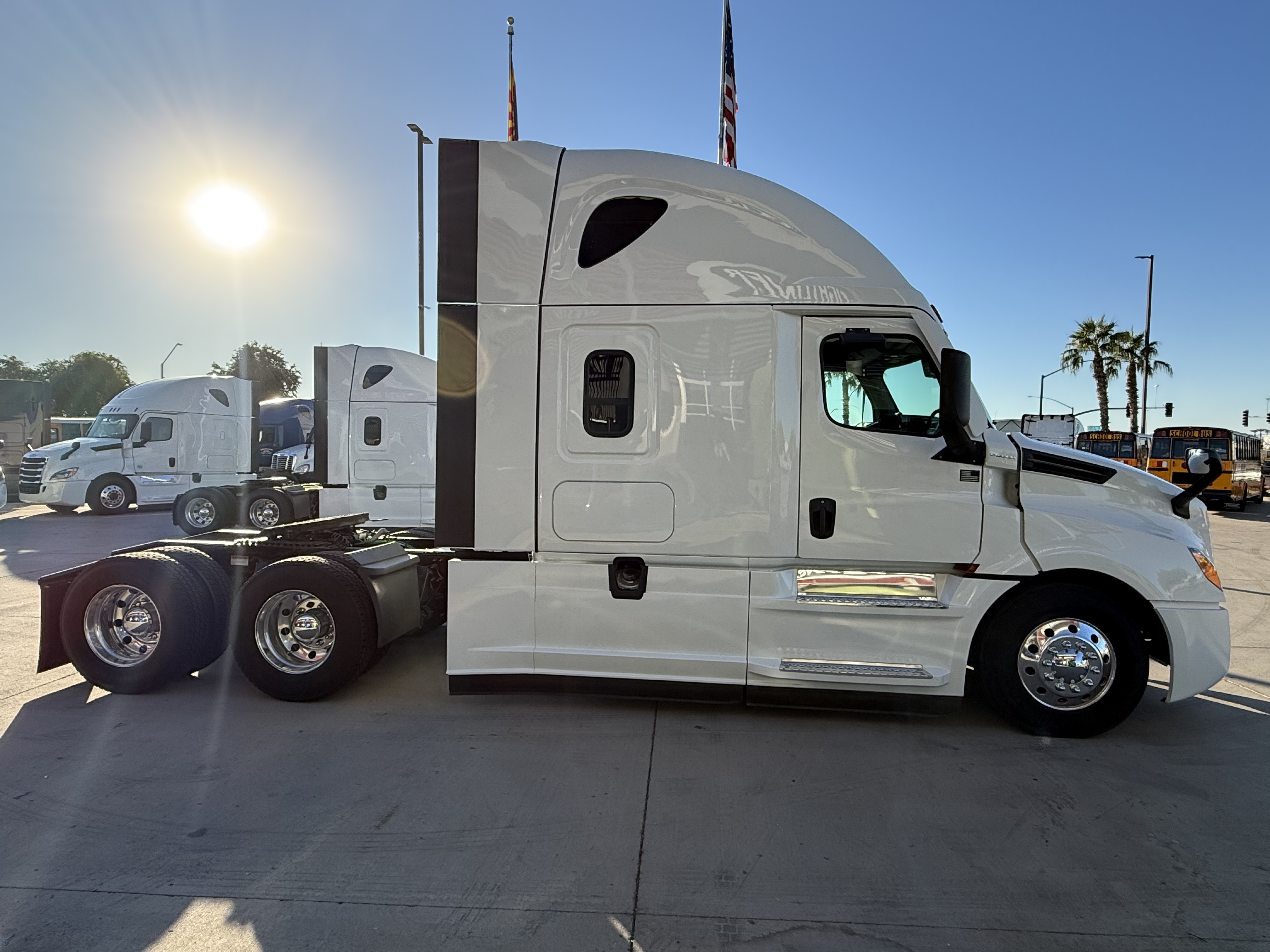 2021 FREIGHTLINER CASCADIA 126SLP - image 7