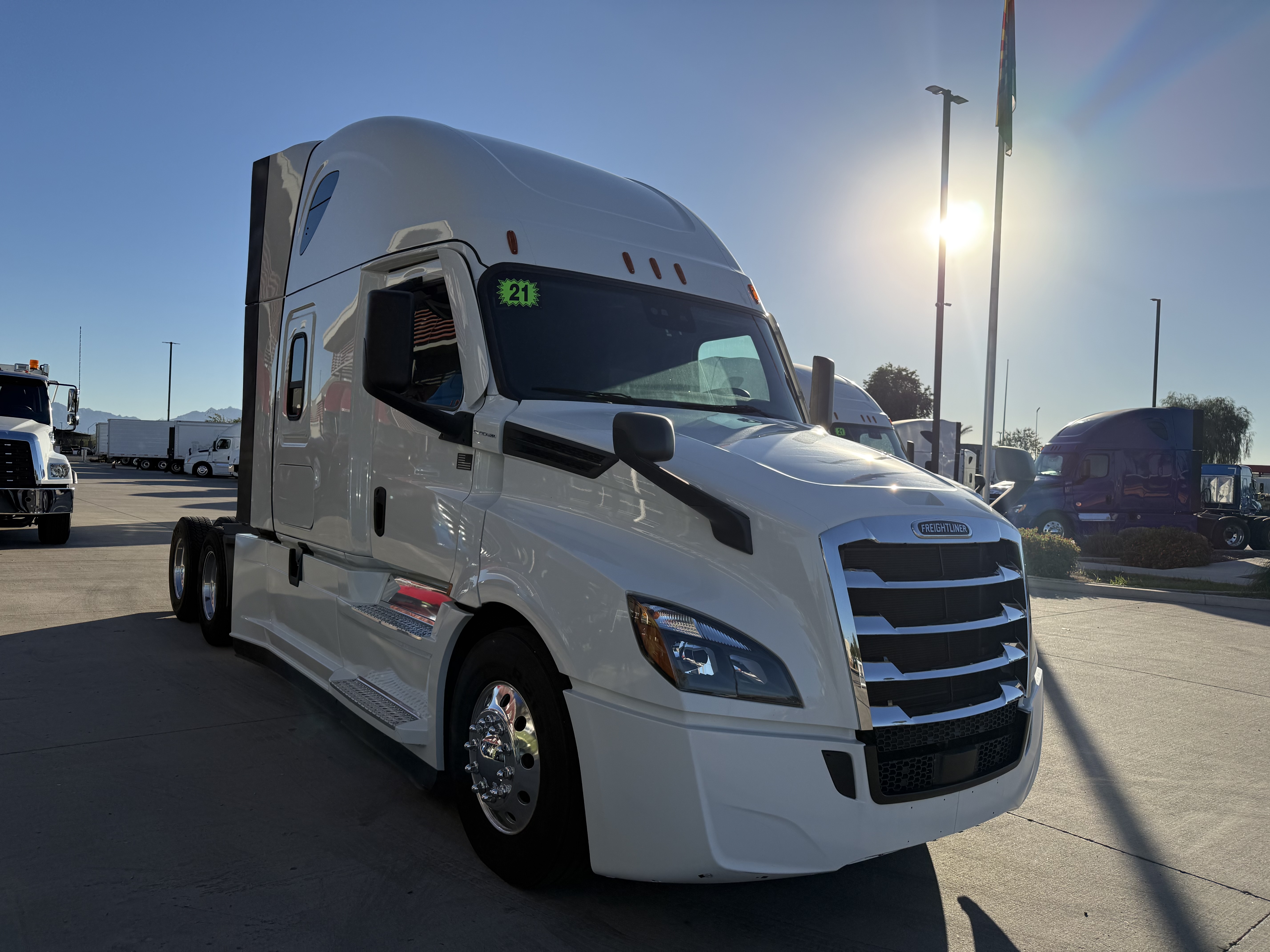 2021 FREIGHTLINER CASCADIA 126SLP - image 8