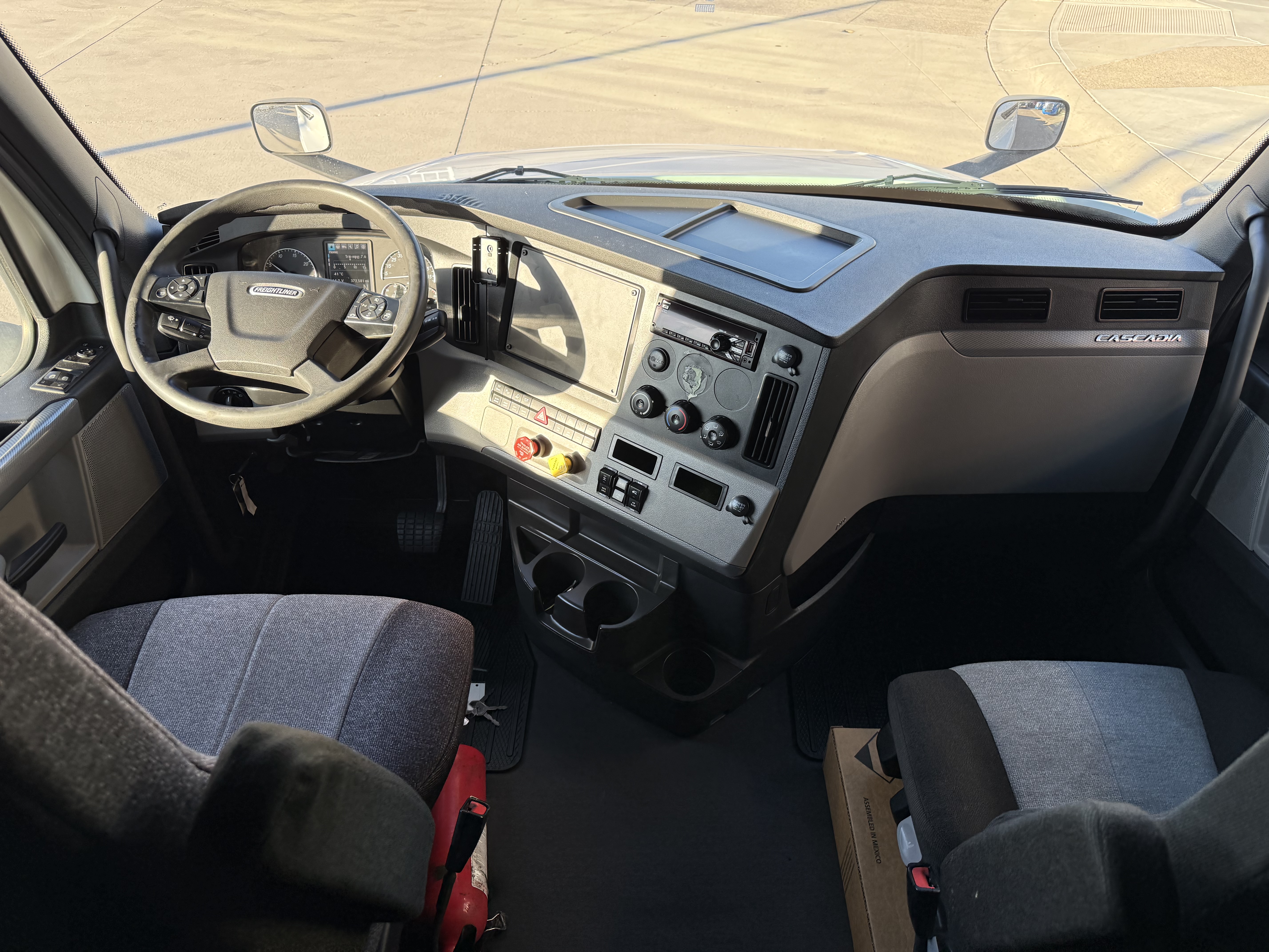 2021 FREIGHTLINER CASCADIA 126SLP - image 16