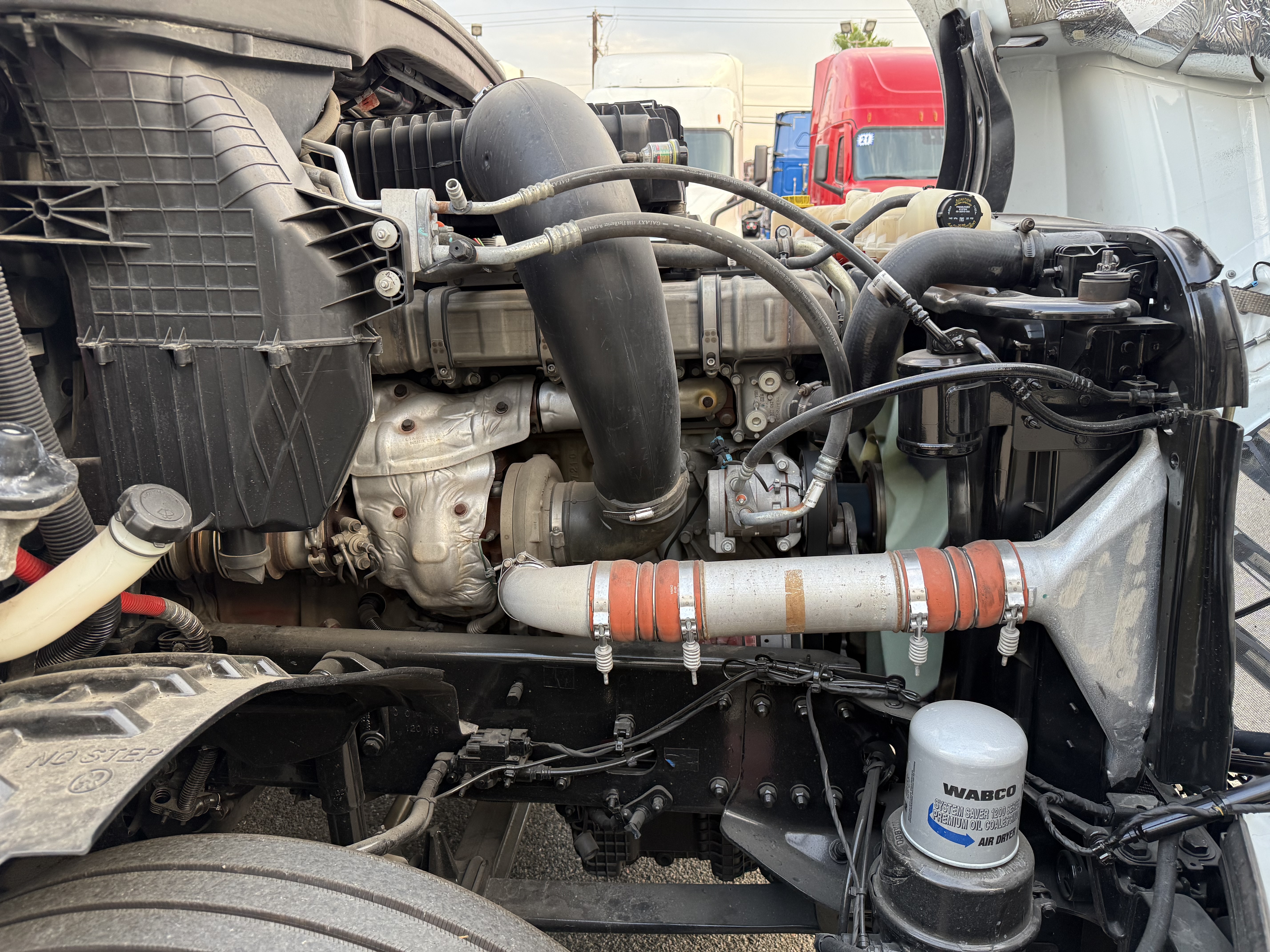 2021 FREIGHTLINER CASCADIA 126SLP - image 9