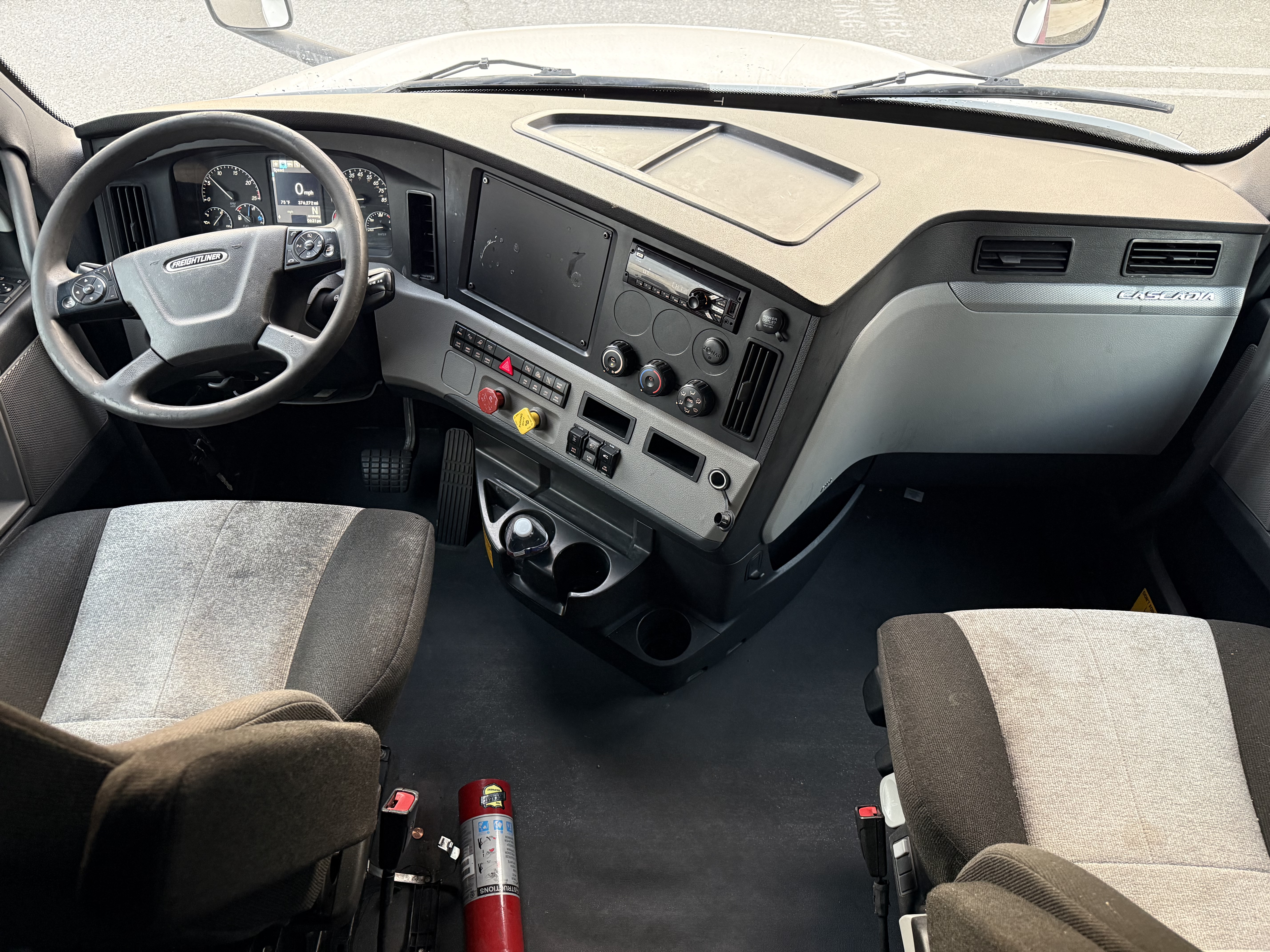 2021 FREIGHTLINER CASCADIA 126SLP - image 16