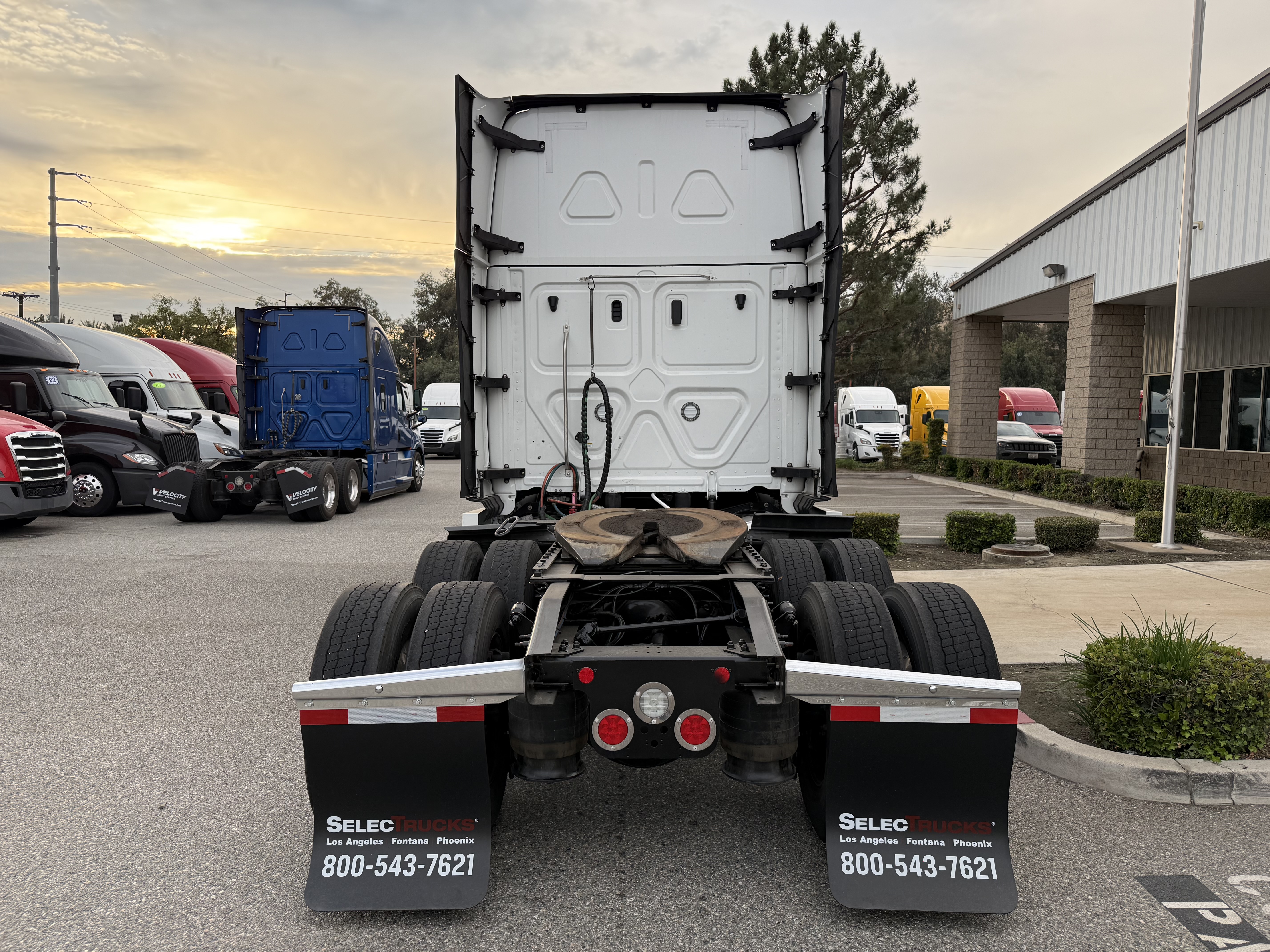 2024 FREIGHTLINER CASCADIA 126SLP - image 5