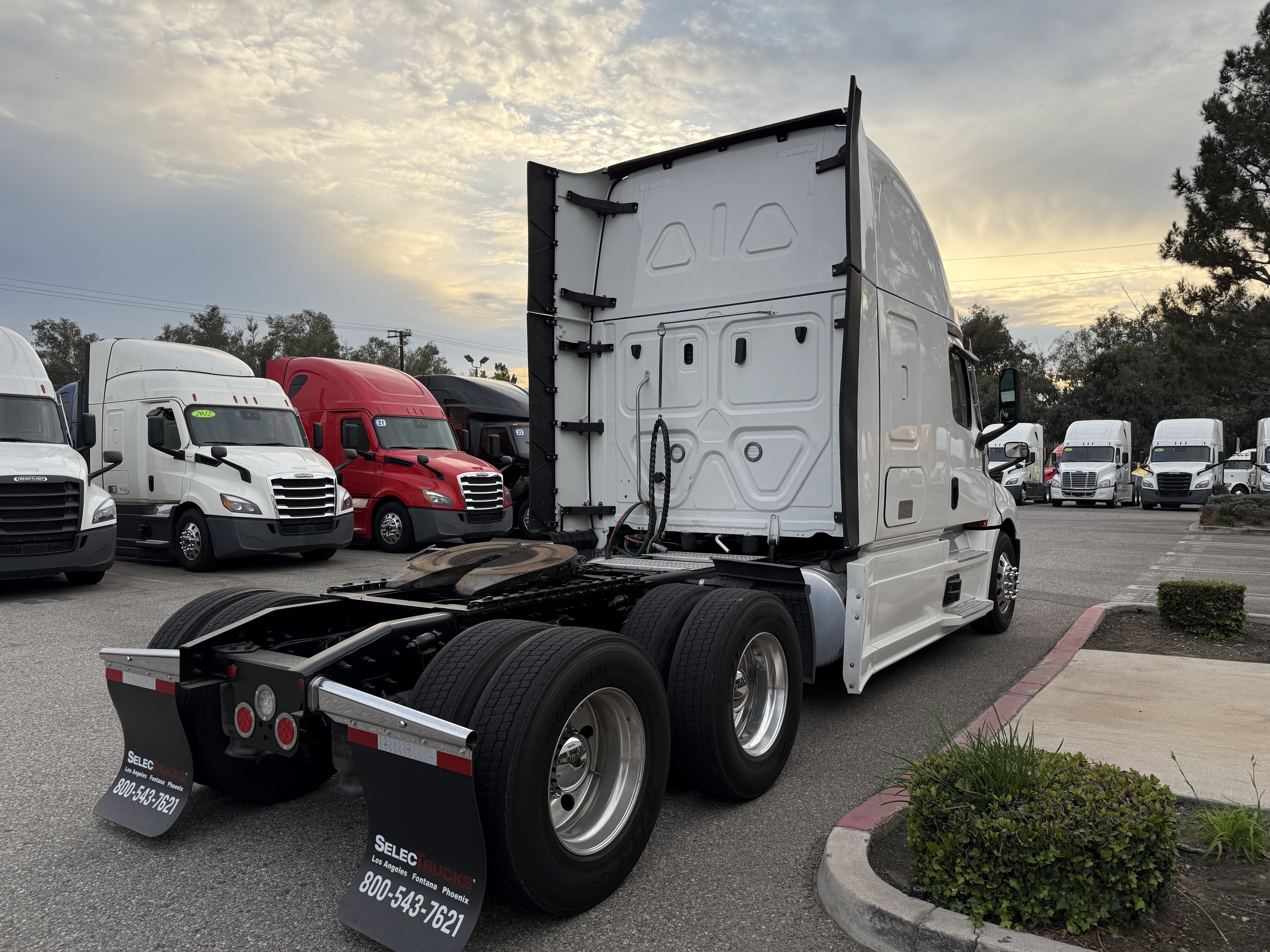 2024 FREIGHTLINER CASCADIA 126SLP - image 6