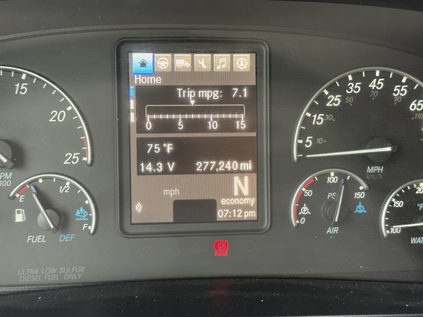 FREIGHTLINER CASCADIA 126SLP 2024