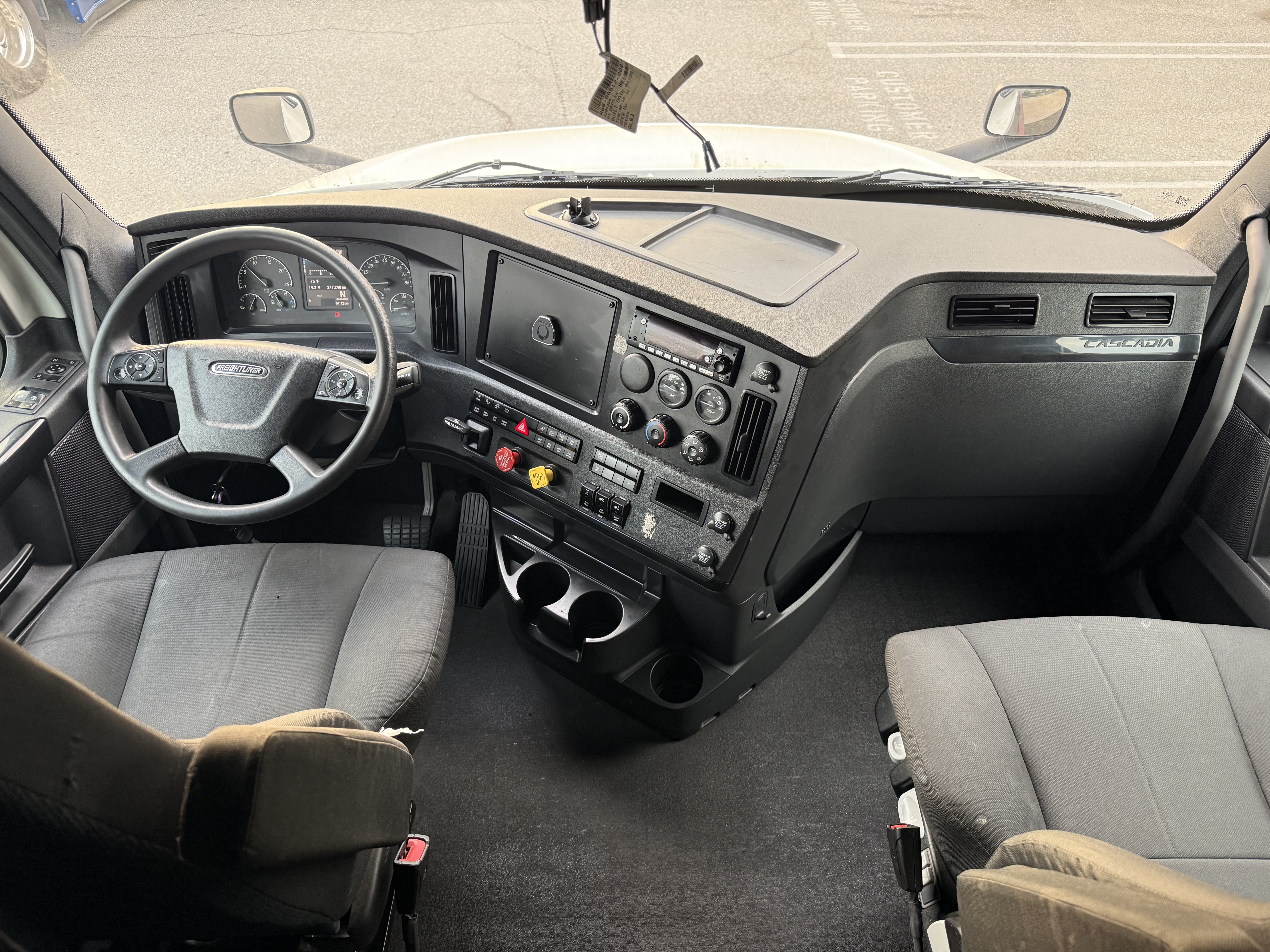 2024 FREIGHTLINER CASCADIA 126SLP - image 16