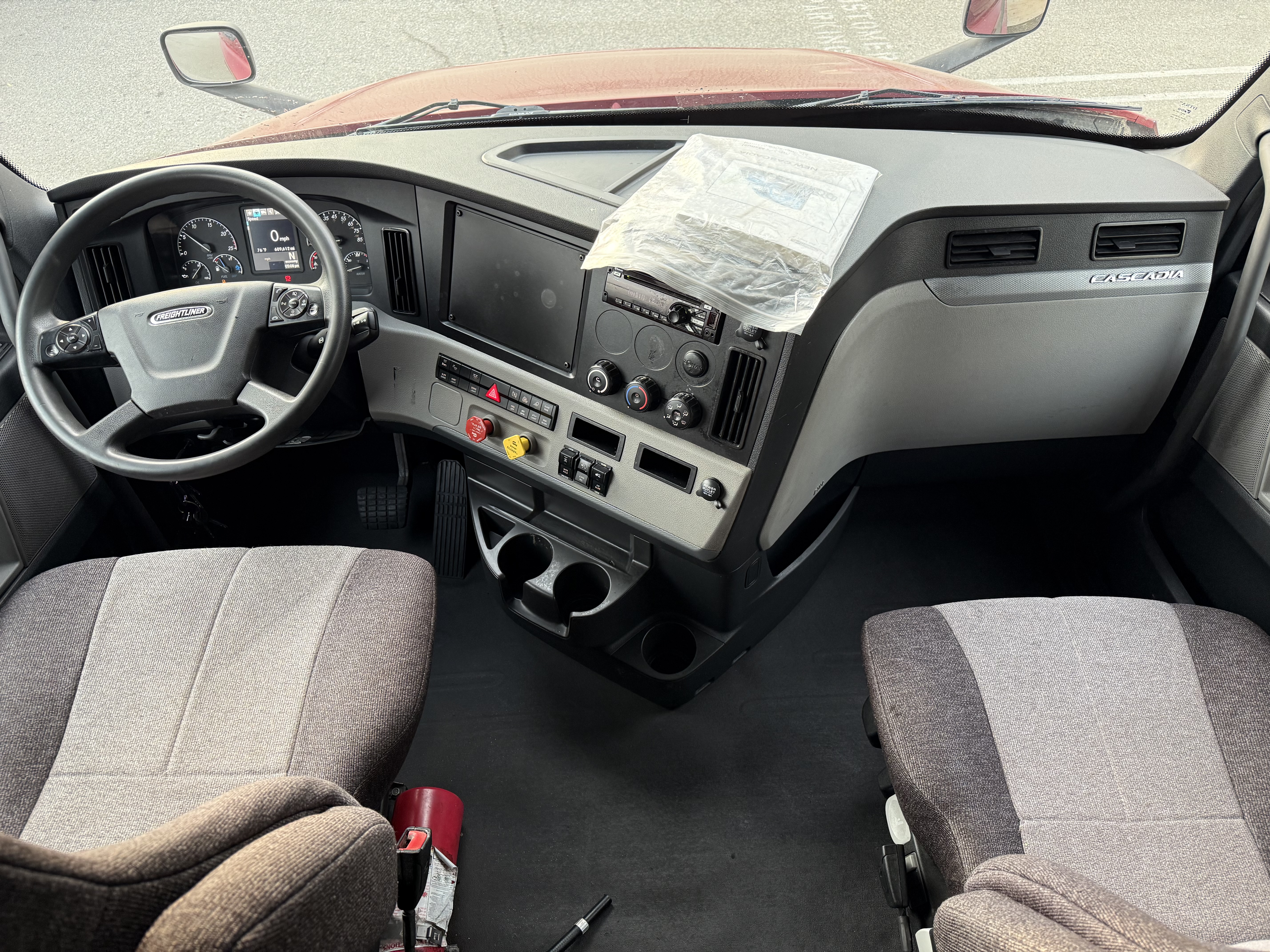 2020 FREIGHTLINER CASCADIA 126SLP - image 16