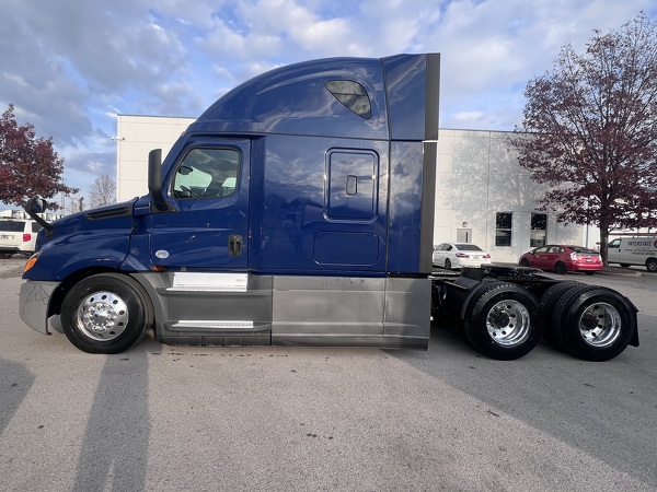 FREIGHTLINER CASCADIA 126SLP 2021