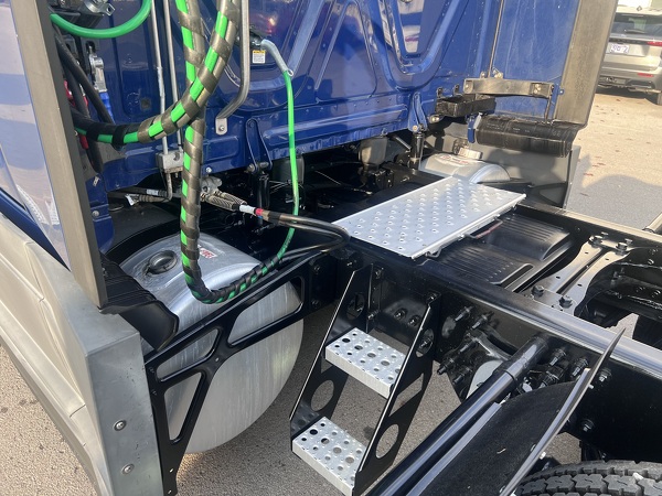 FREIGHTLINER CASCADIA 126SLP 2021