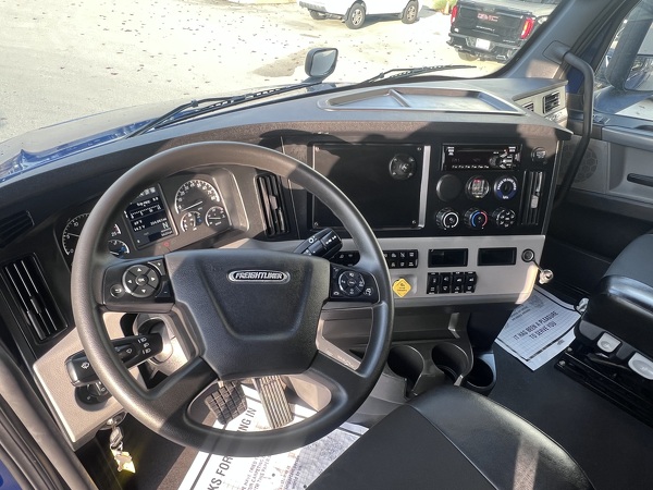 FREIGHTLINER CASCADIA 126SLP 2021