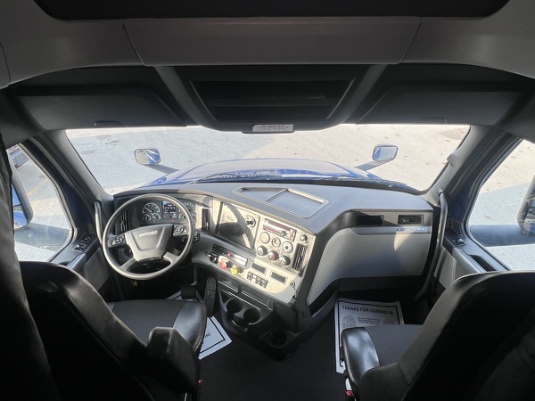 FREIGHTLINER CASCADIA 126SLP 2021