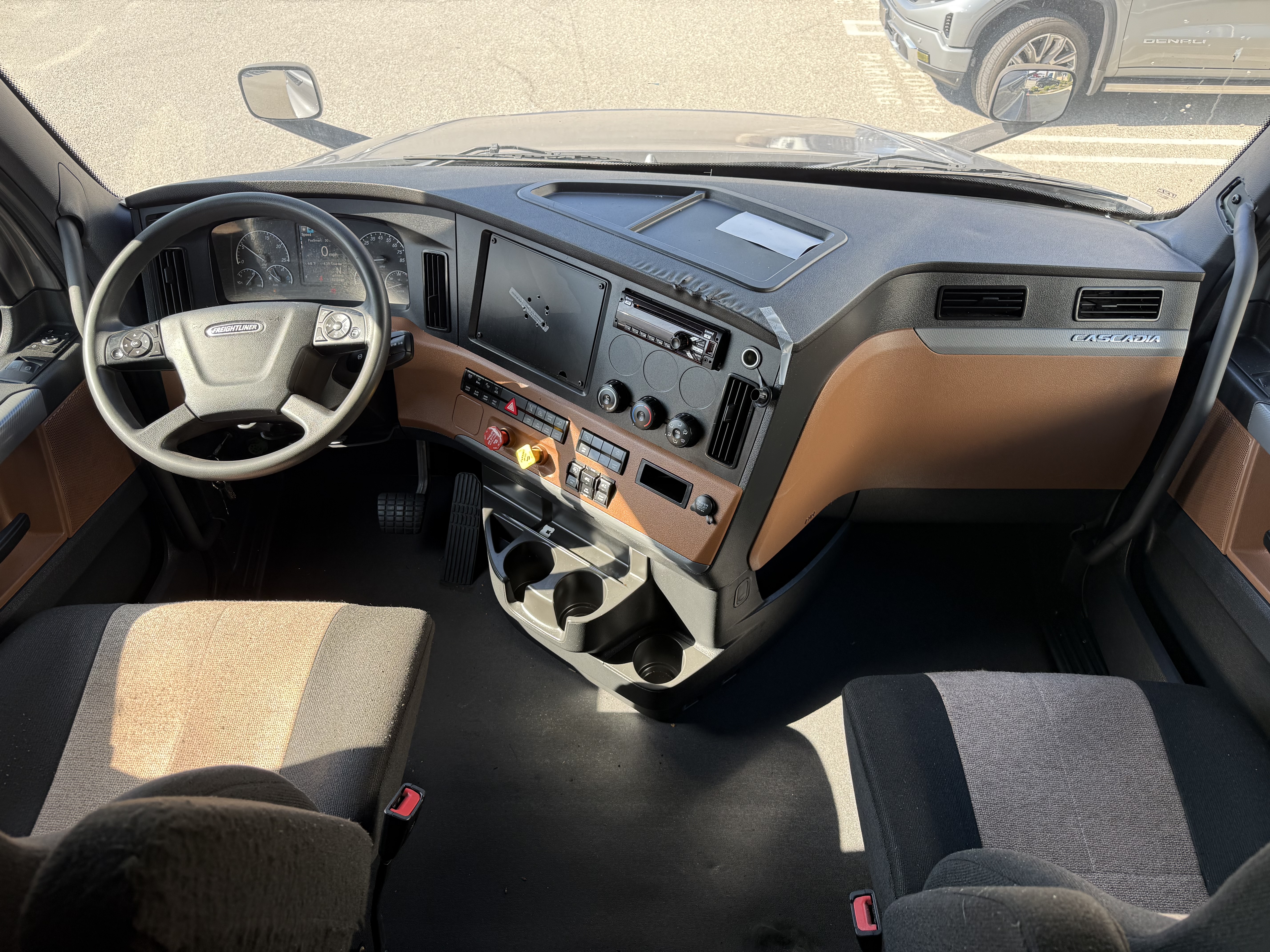 2021 FREIGHTLINER CASCADIA 126SLP - image 15