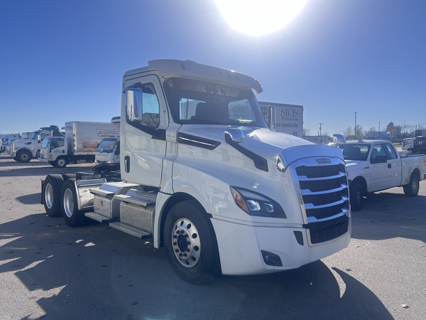 FREIGHTLINER CASCADIA 126DC 2023