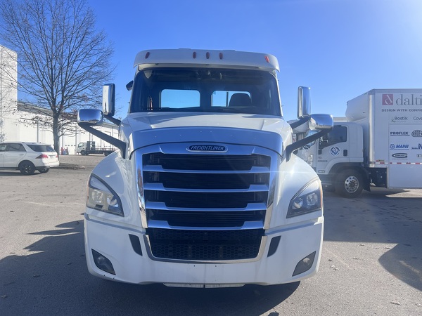 FREIGHTLINER CASCADIA 126DC 2023