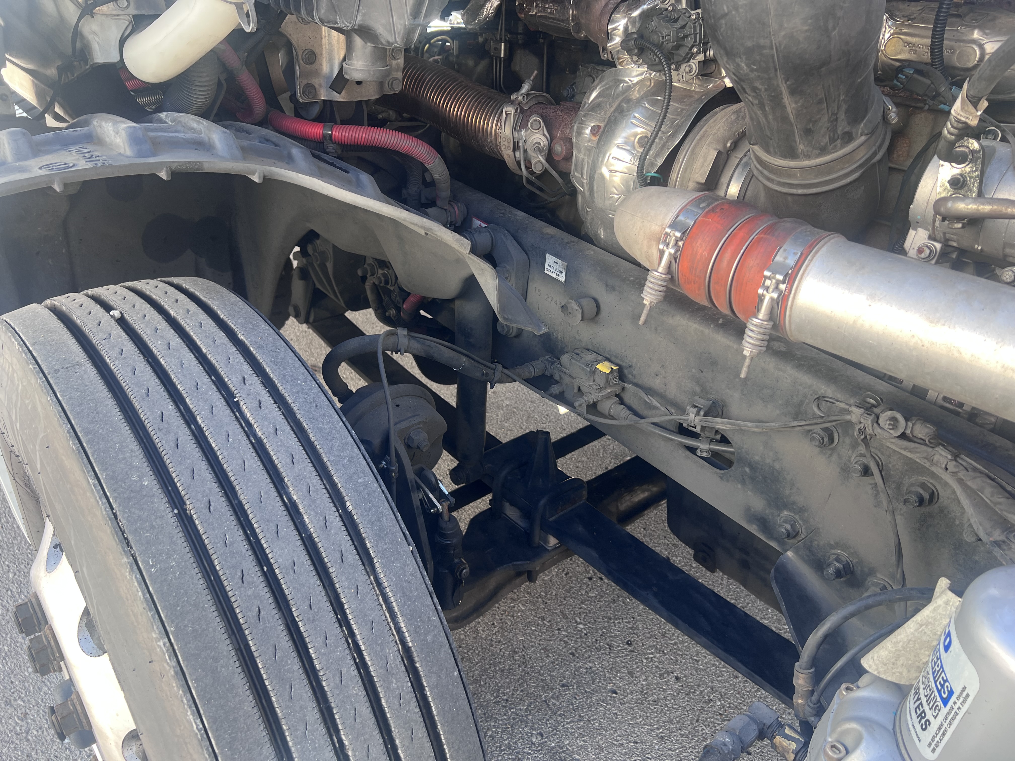 2023 FREIGHTLINER CASCADIA 126DC - image 10