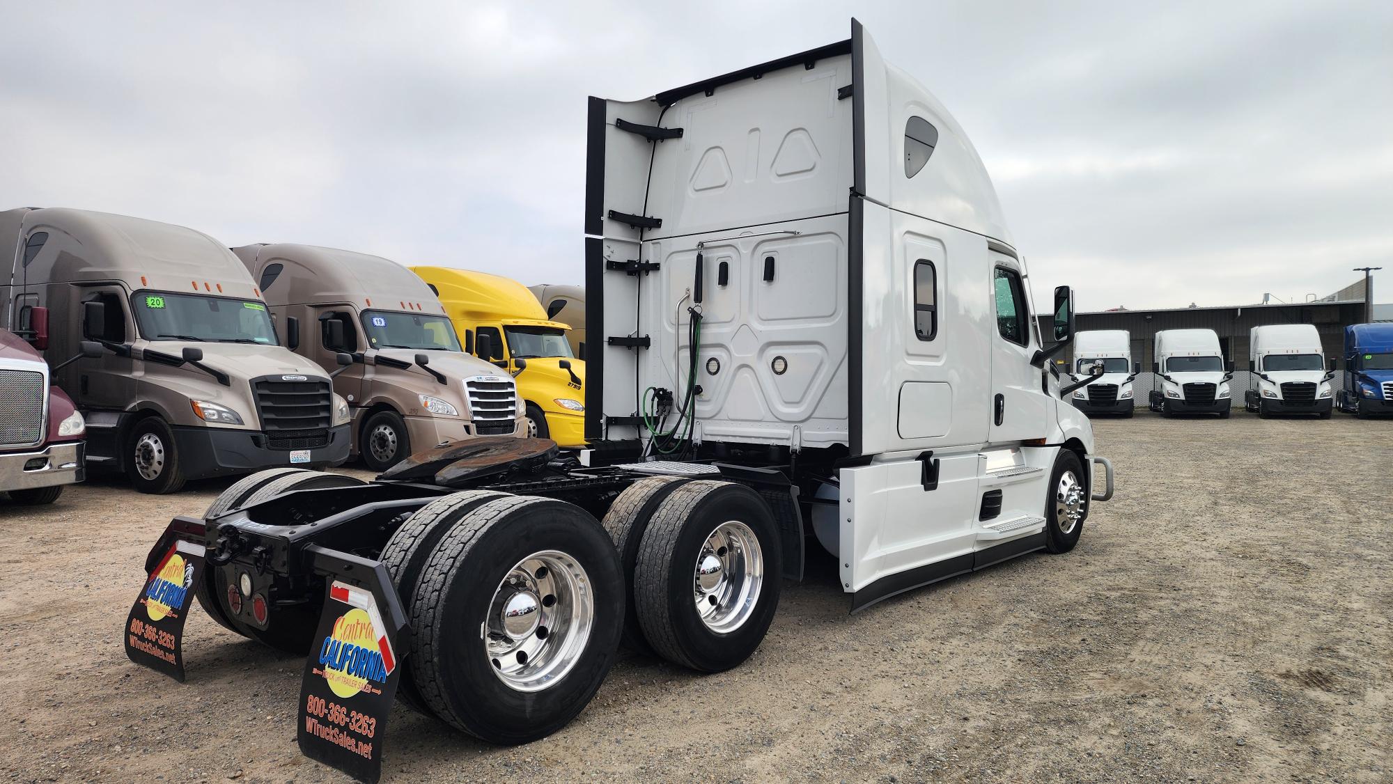 2022 FREIGHTLINER CASCADIA 126SLP - image 6