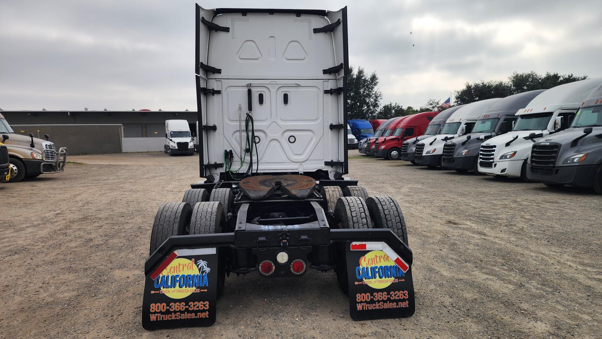 2022 FREIGHTLINER CASCADIA 126SLP - image 5