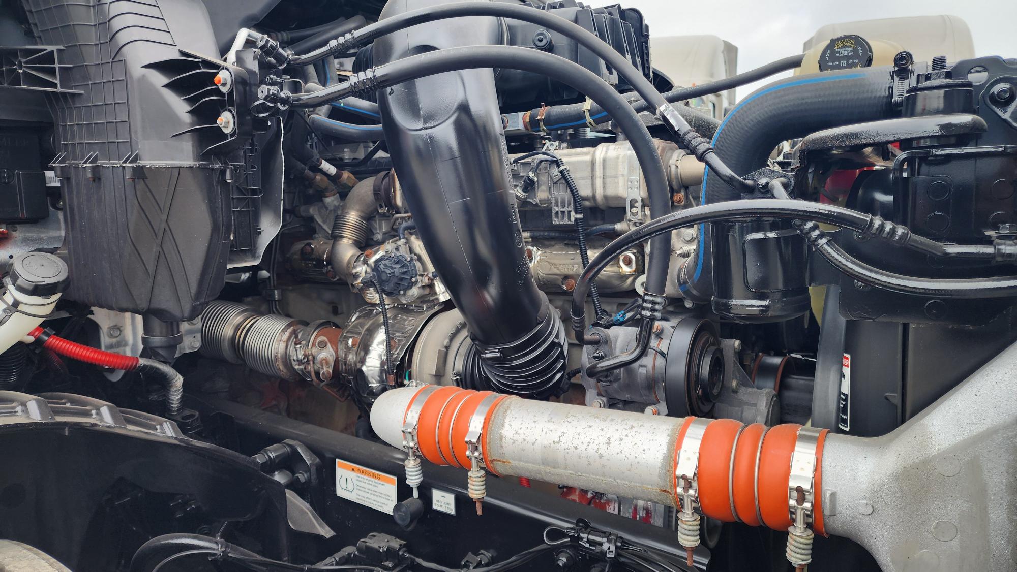 2022 FREIGHTLINER CASCADIA 126SLP - image 9