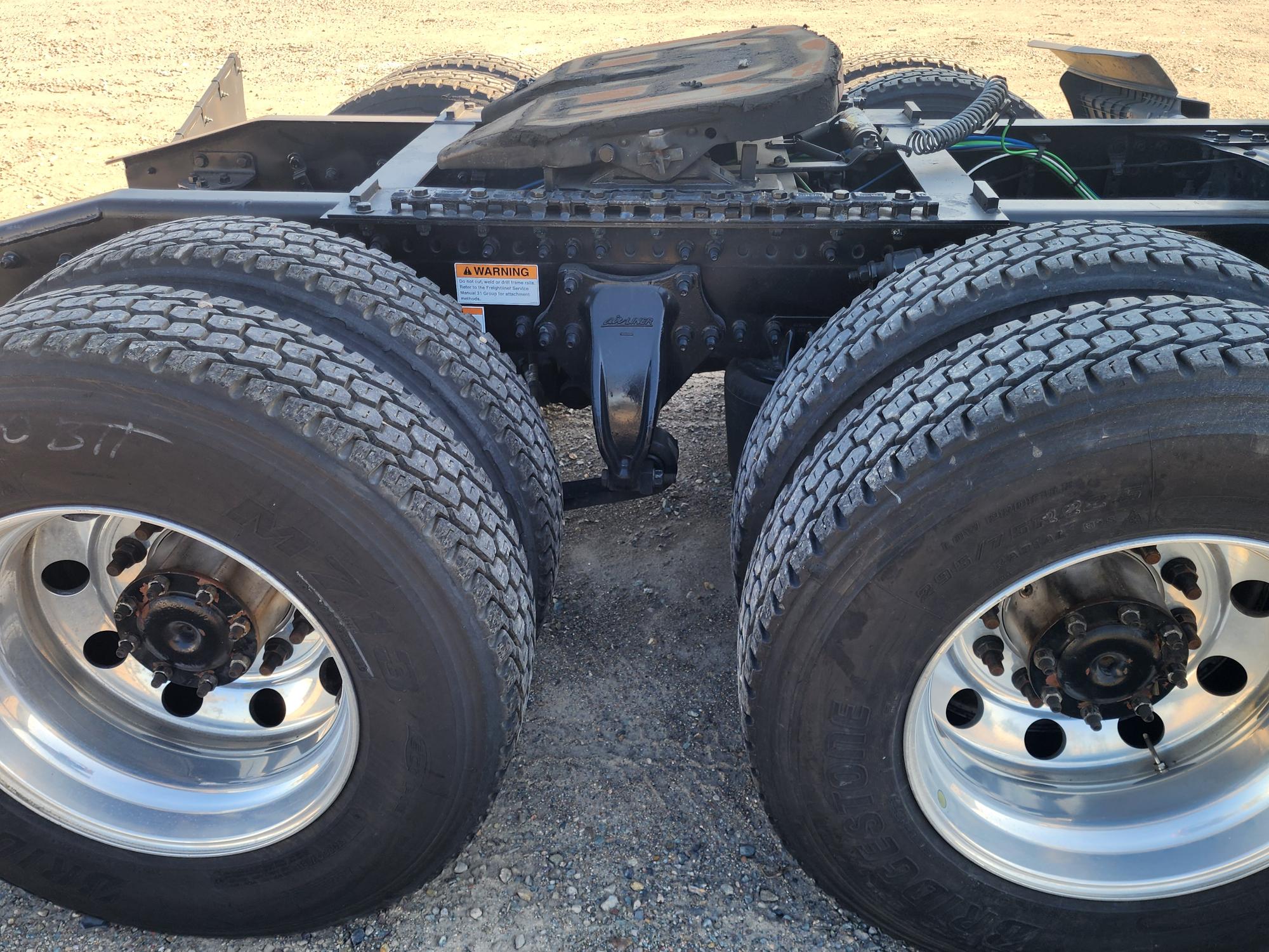 2023 FREIGHTLINER CASCADIA 126SLP - image 21