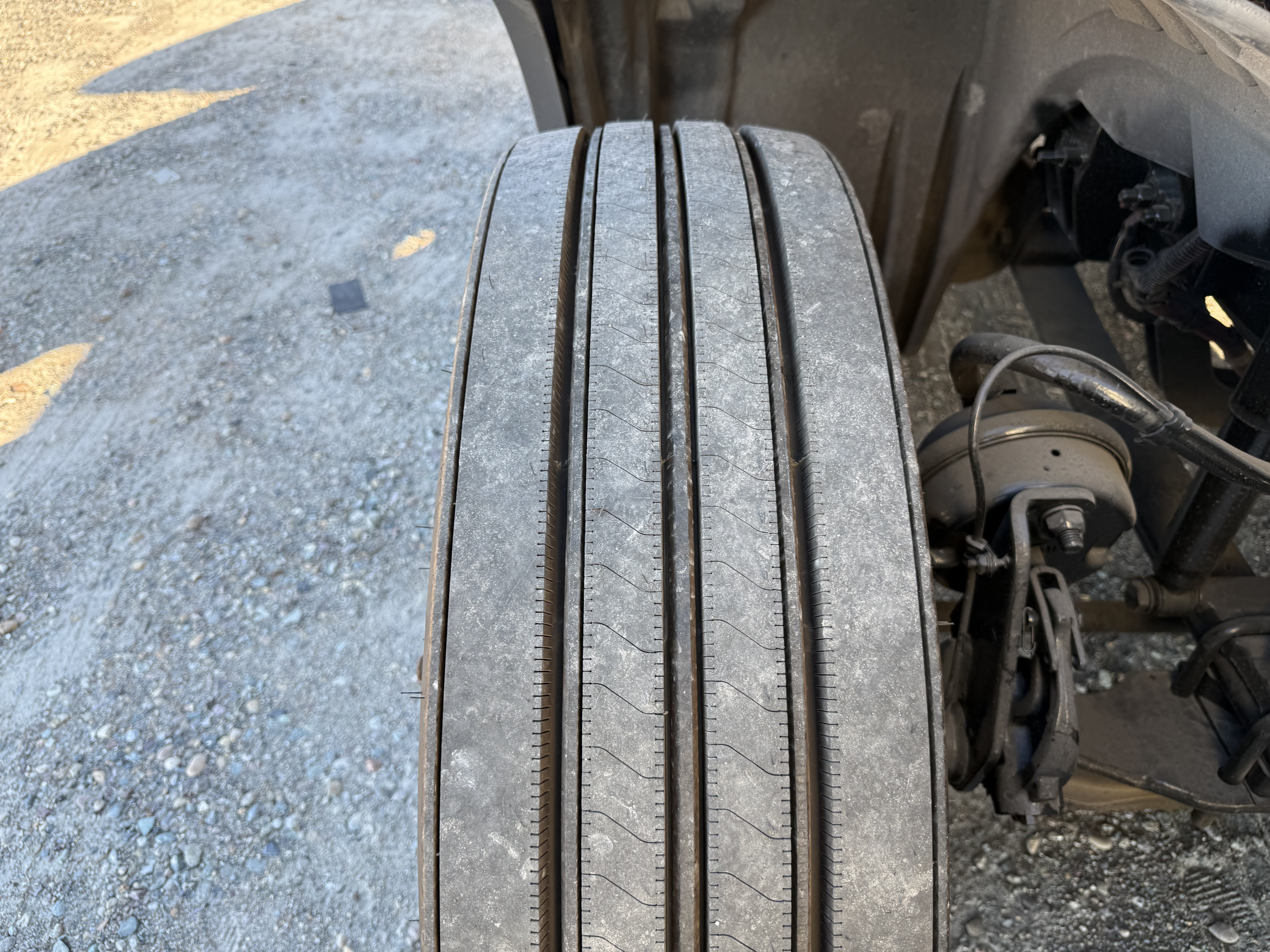 2021 FREIGHTLINER CASCADIA 126DC - image 12