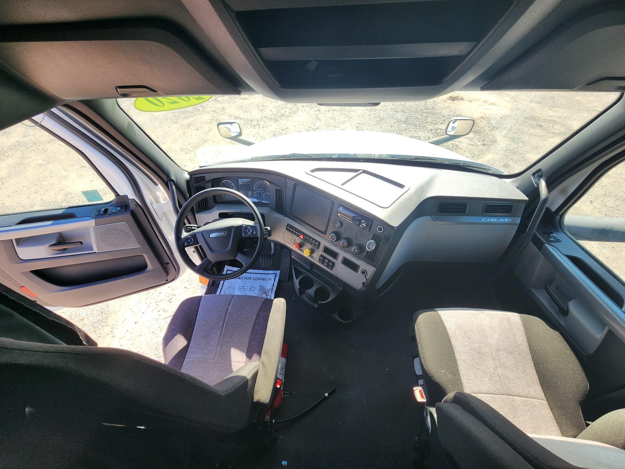 2020 FREIGHTLINER CASCADIA 126SLP - image 20