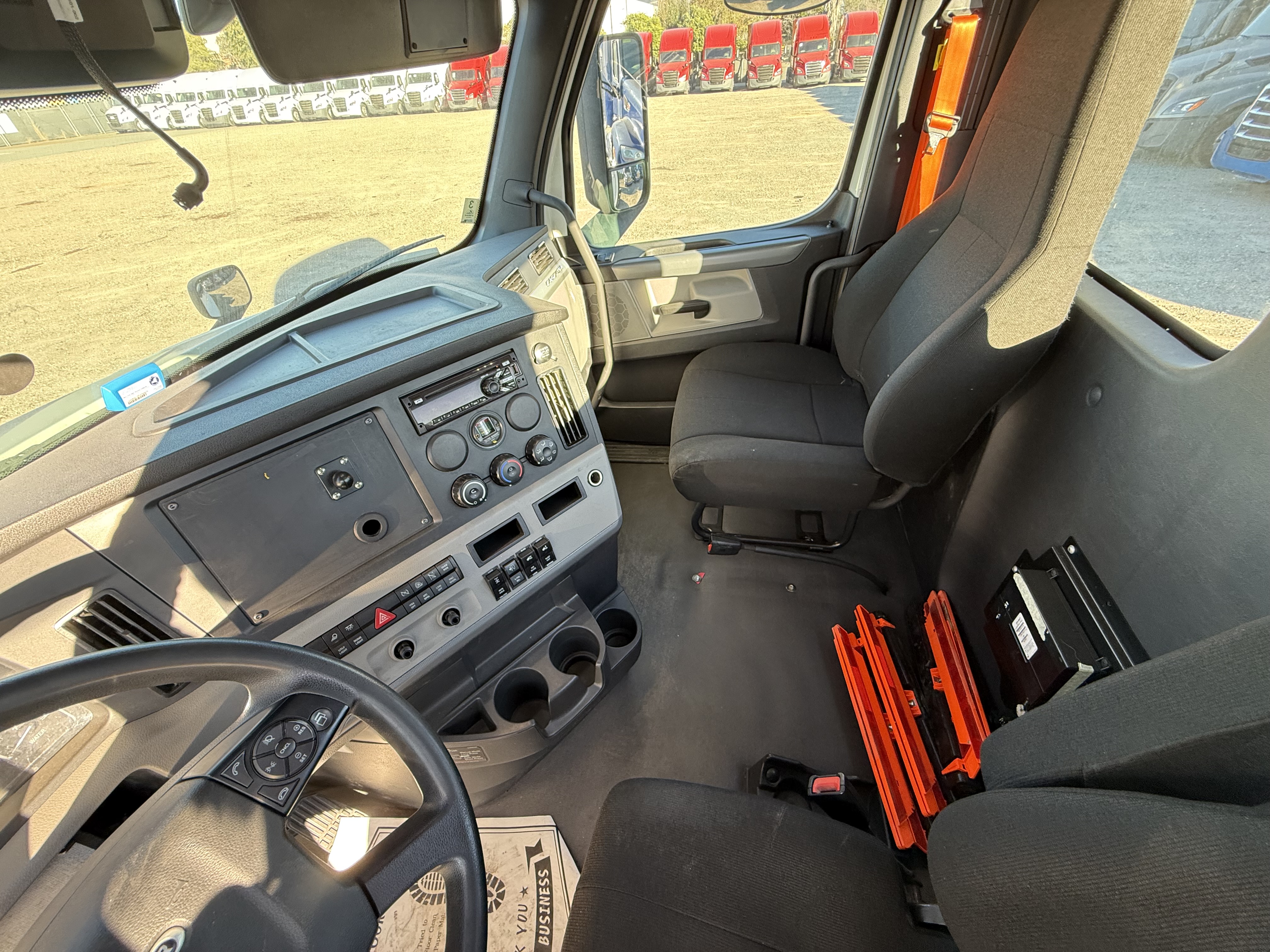 2021 FREIGHTLINER CASCADIA 126DC - image 16